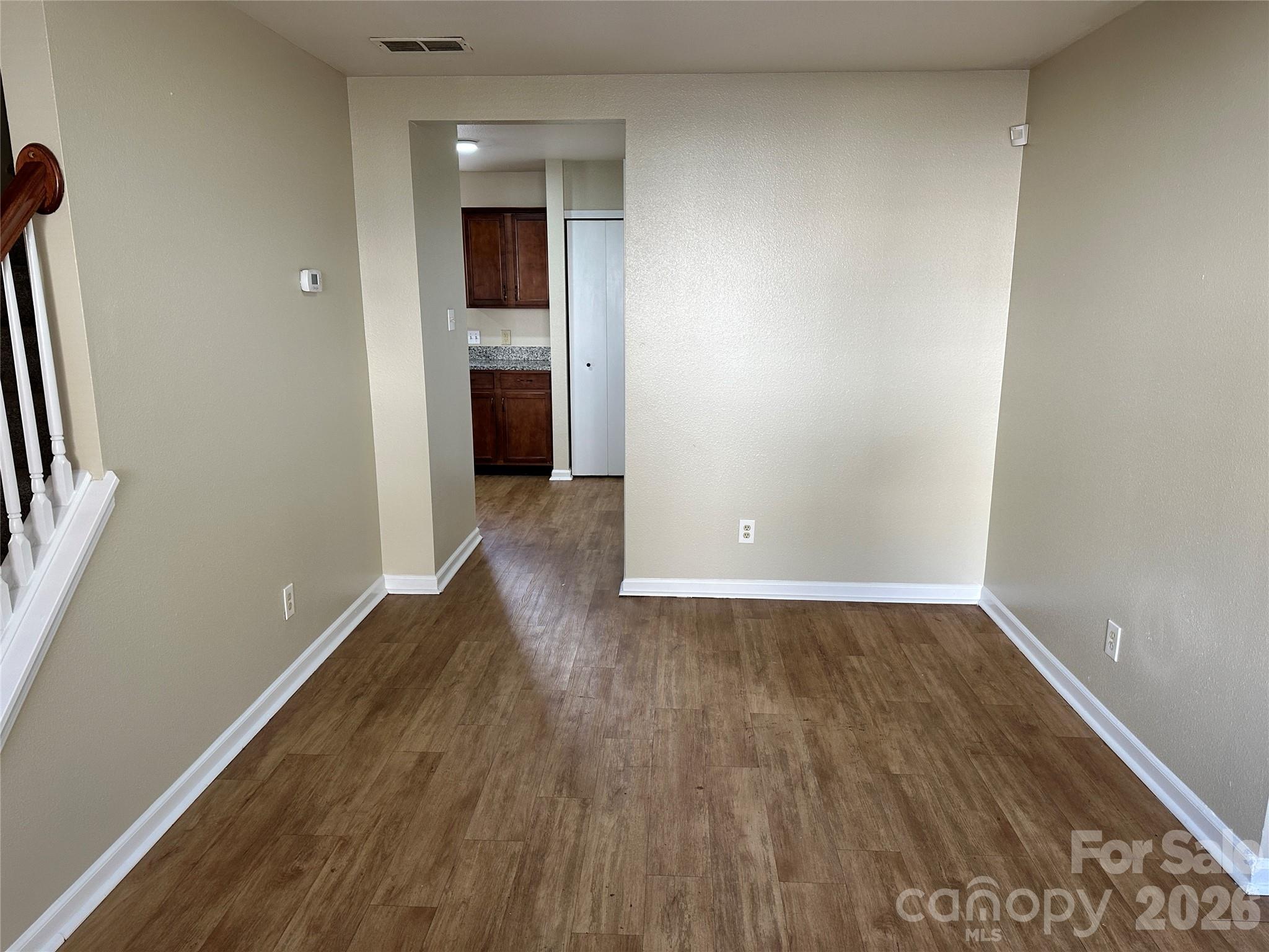3042 Meadow Knoll Drive Property Photo 4