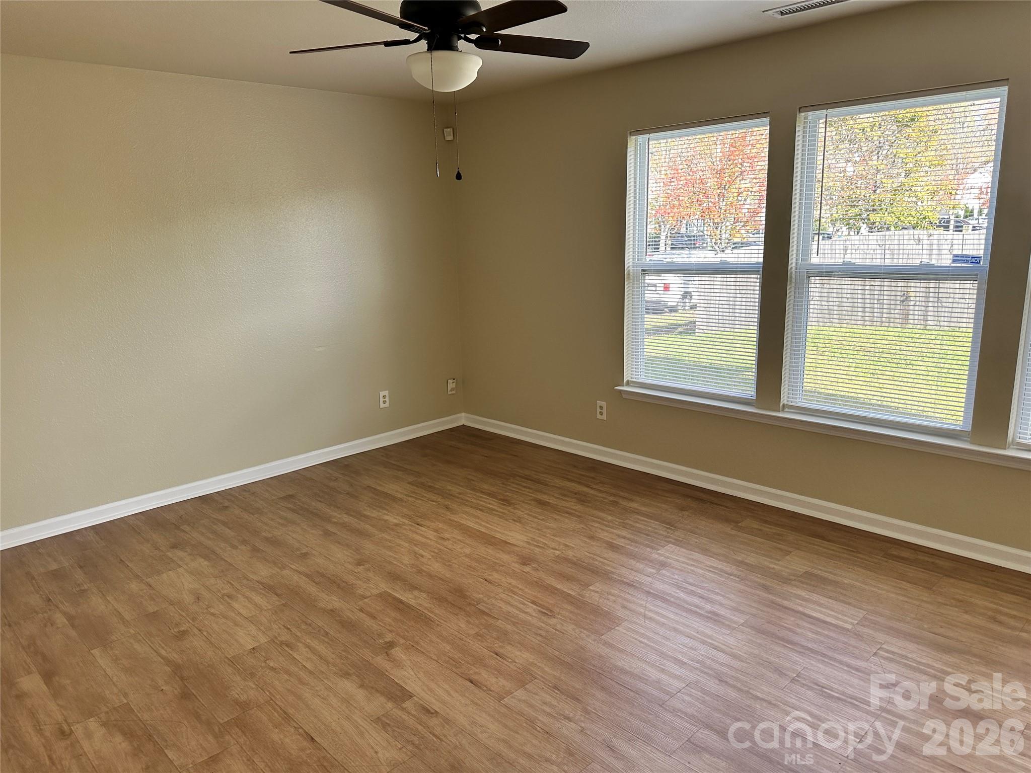 3042 Meadow Knoll Drive Property Photo 11