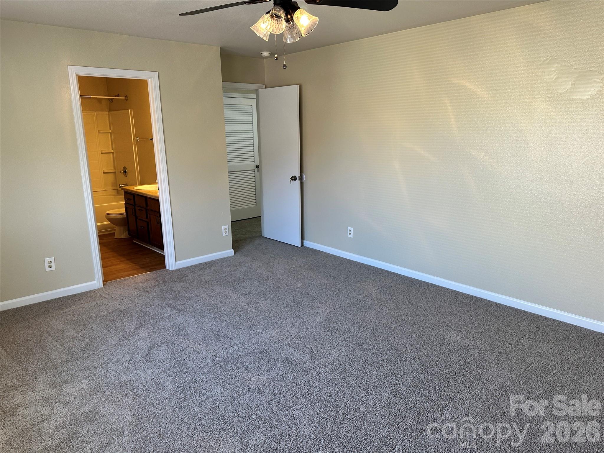 3042 Meadow Knoll Drive Property Photo 13