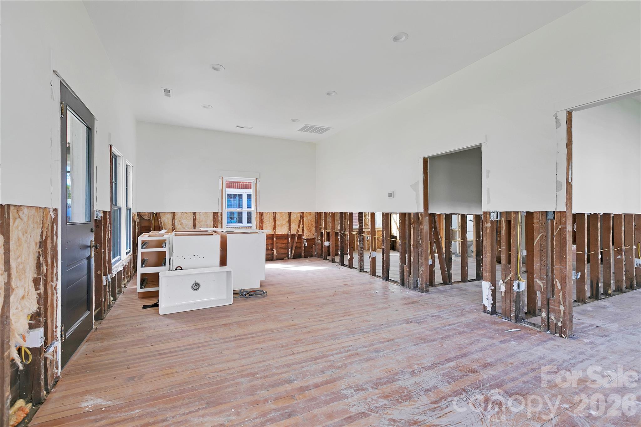 220 Main Street Property Photo 5