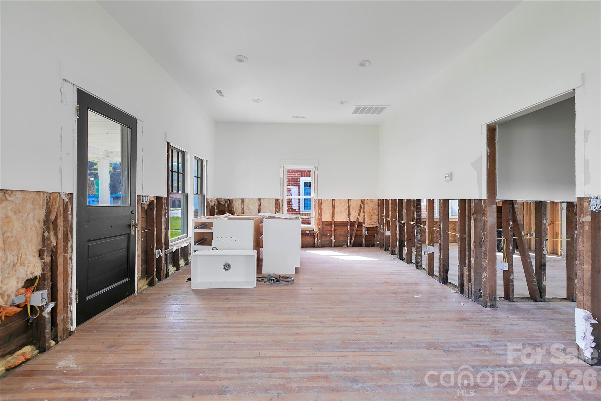 220 Main Street Property Photo 6