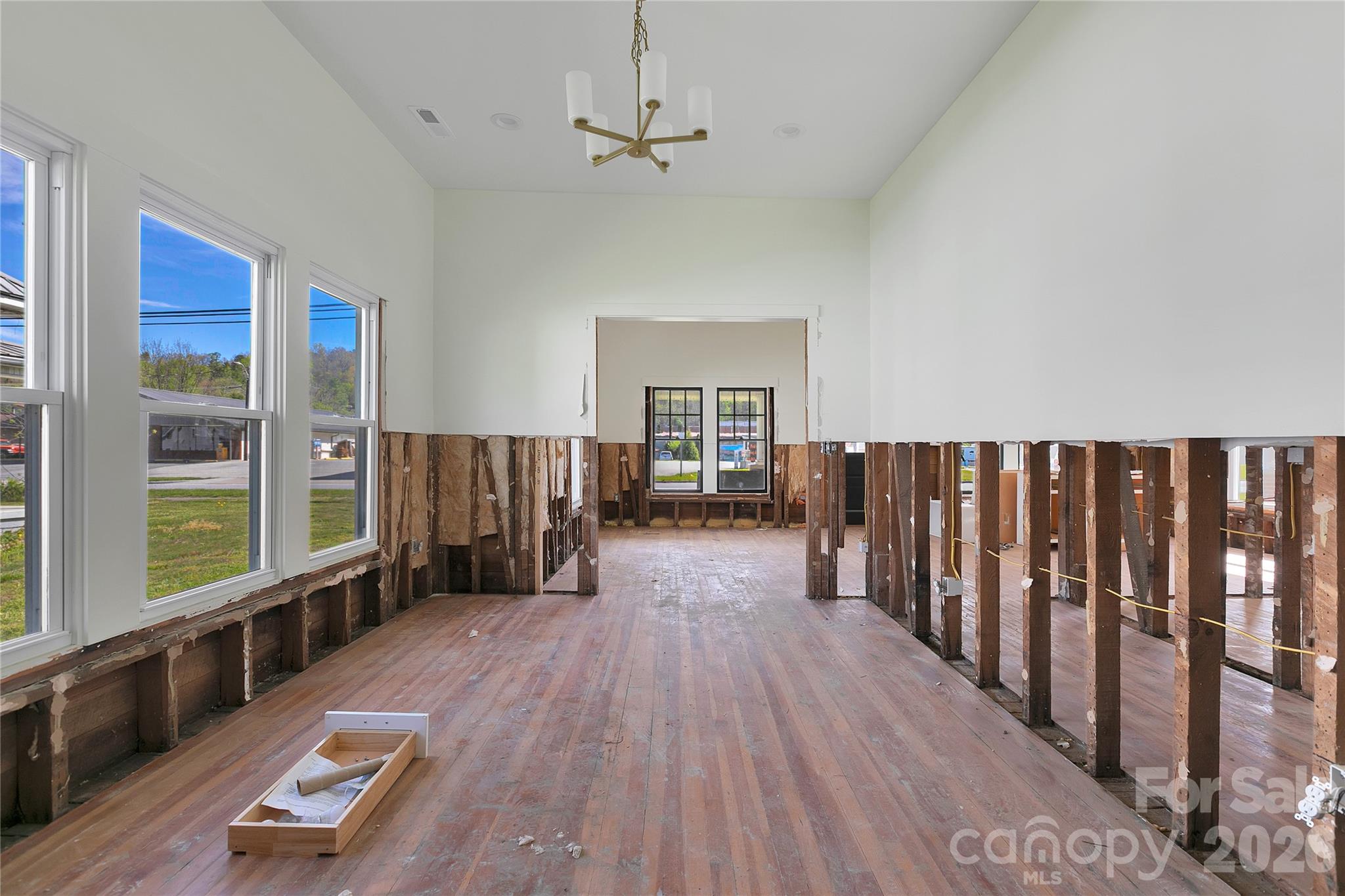220 Main Street Property Photo 9