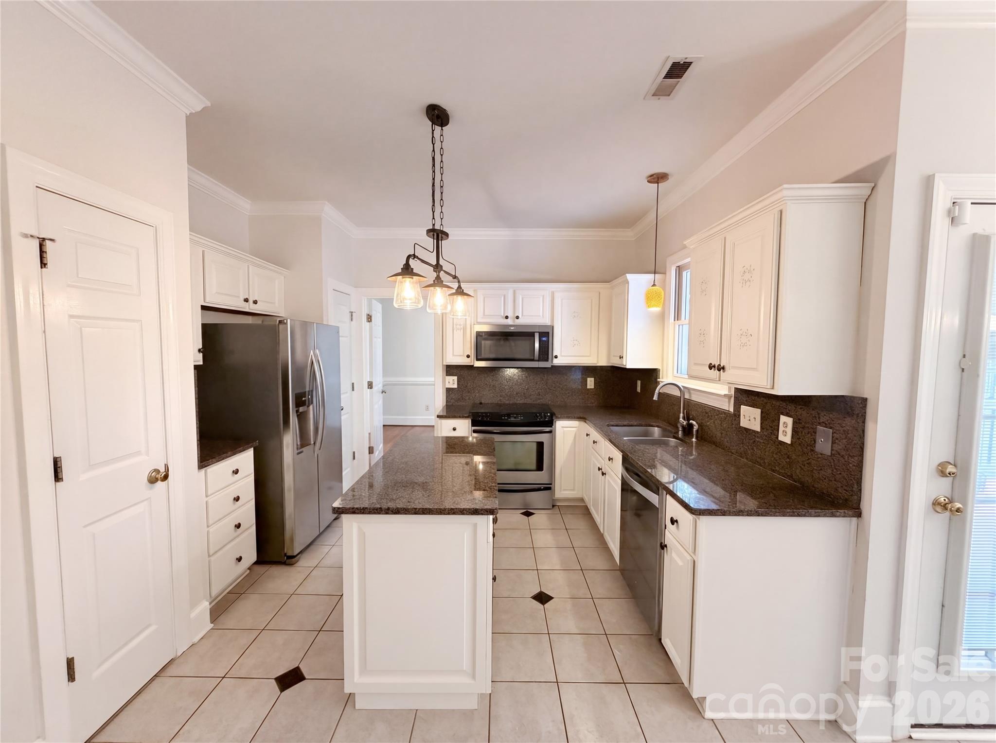 7906 Elphin Court Property Photo 2