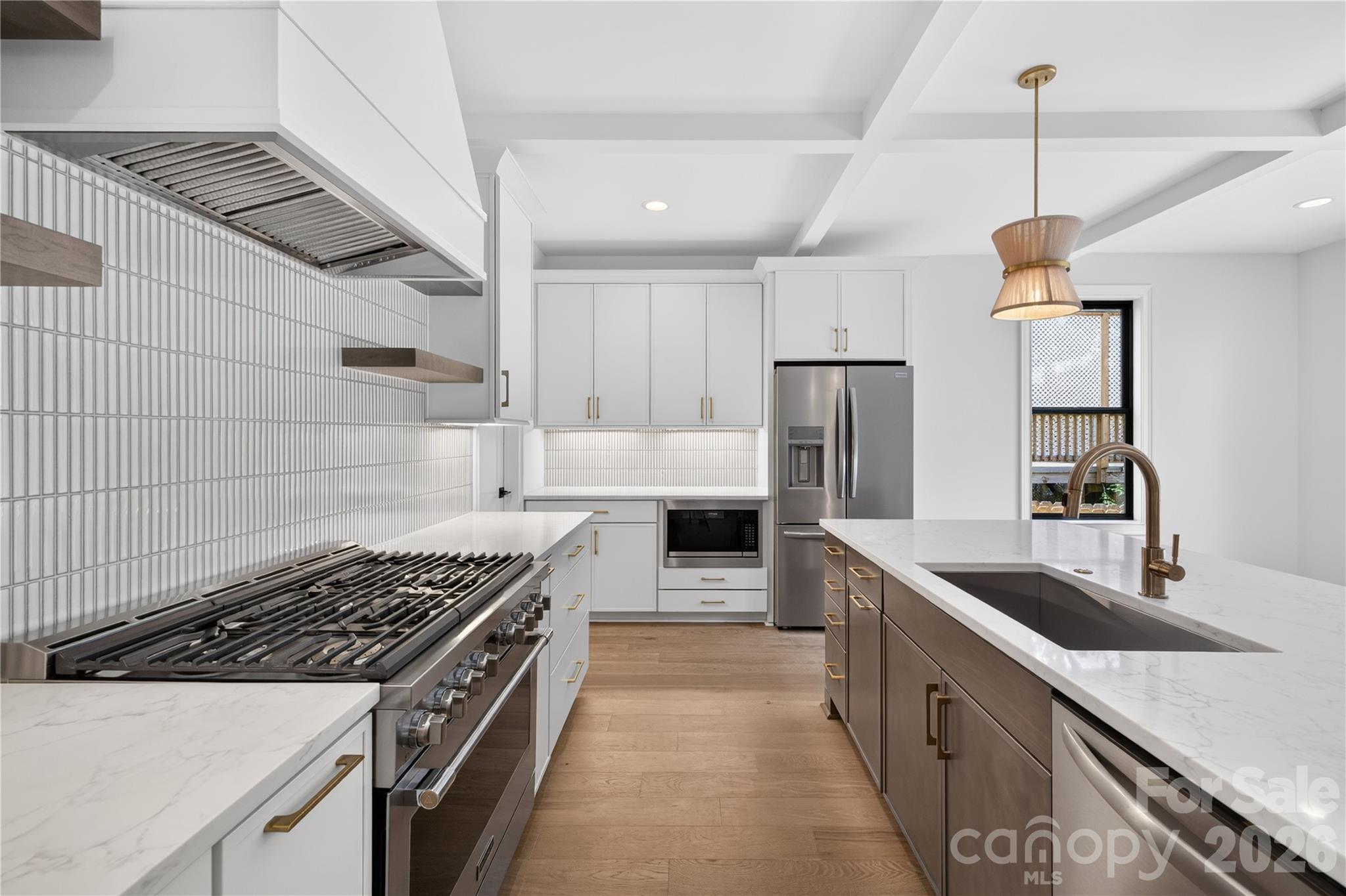 417 W Cama Street Property Photo 8