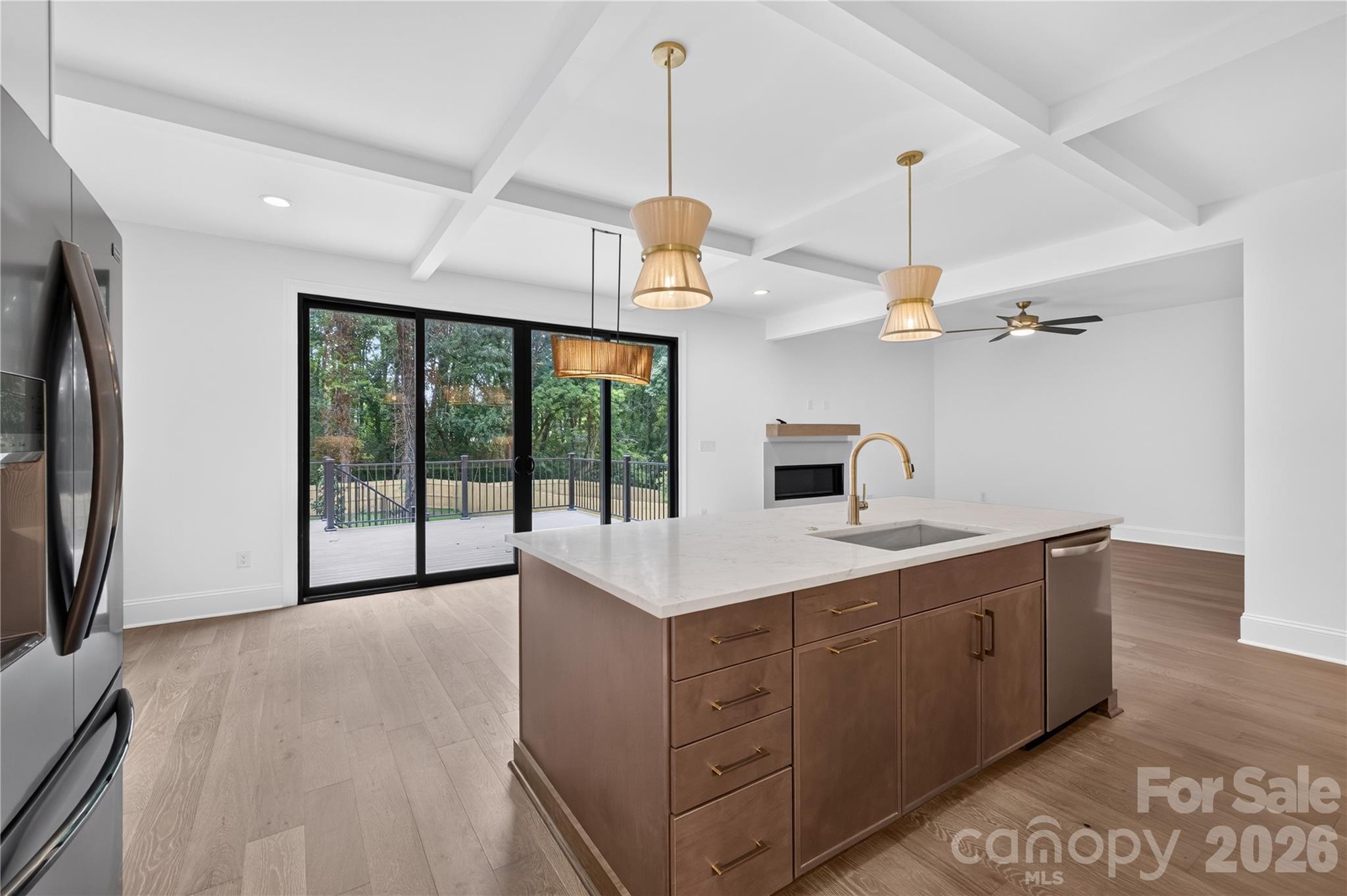 417 W Cama Street Property Photo 9