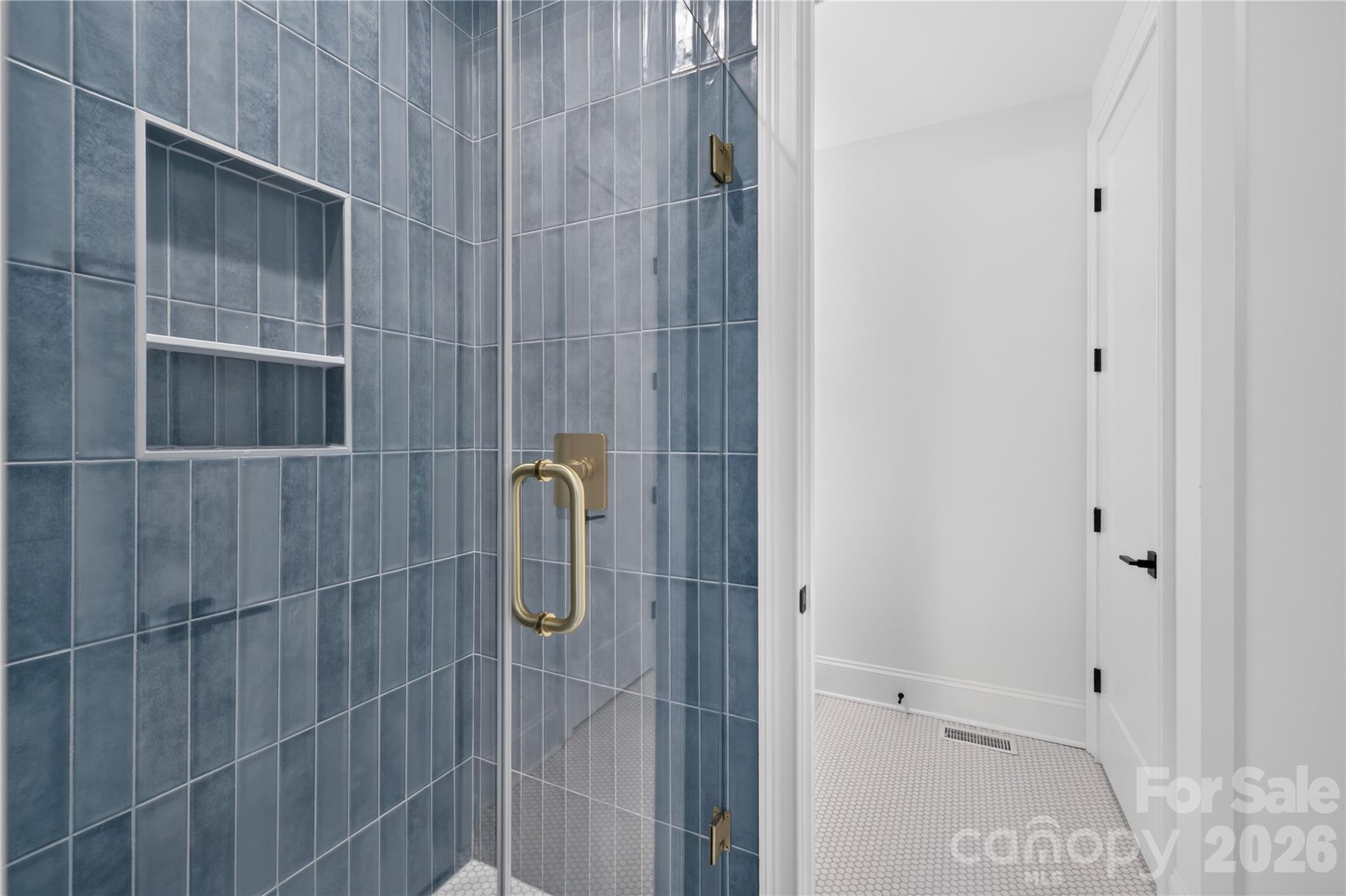 417 W Cama Street Property Photo 19