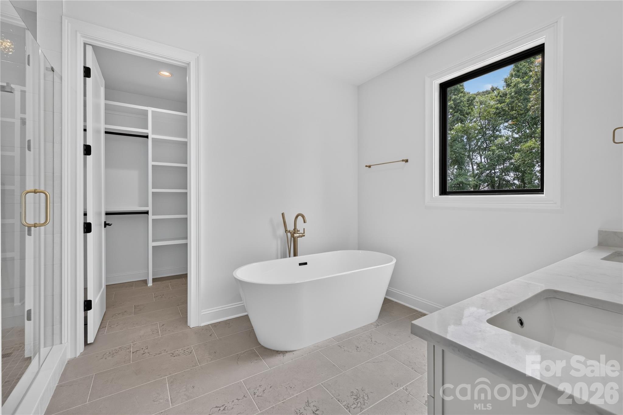 417 W Cama Street Property Photo 23