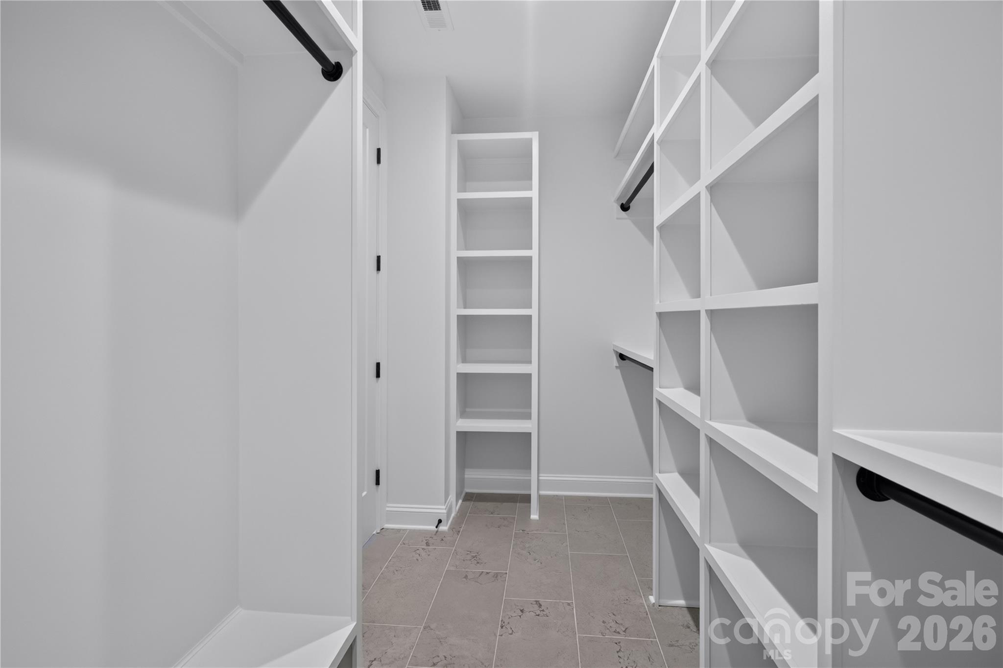 417 W Cama Street Property Photo 26