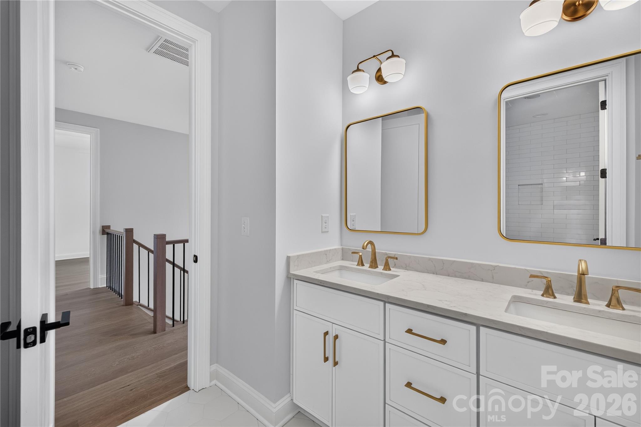 417 W Cama Street Property Photo 28