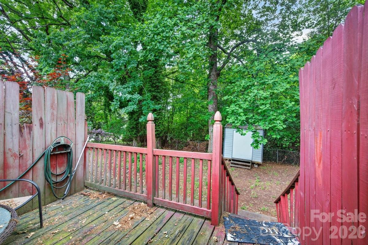 634 Hillcrest Drive 6 Property Photo 20