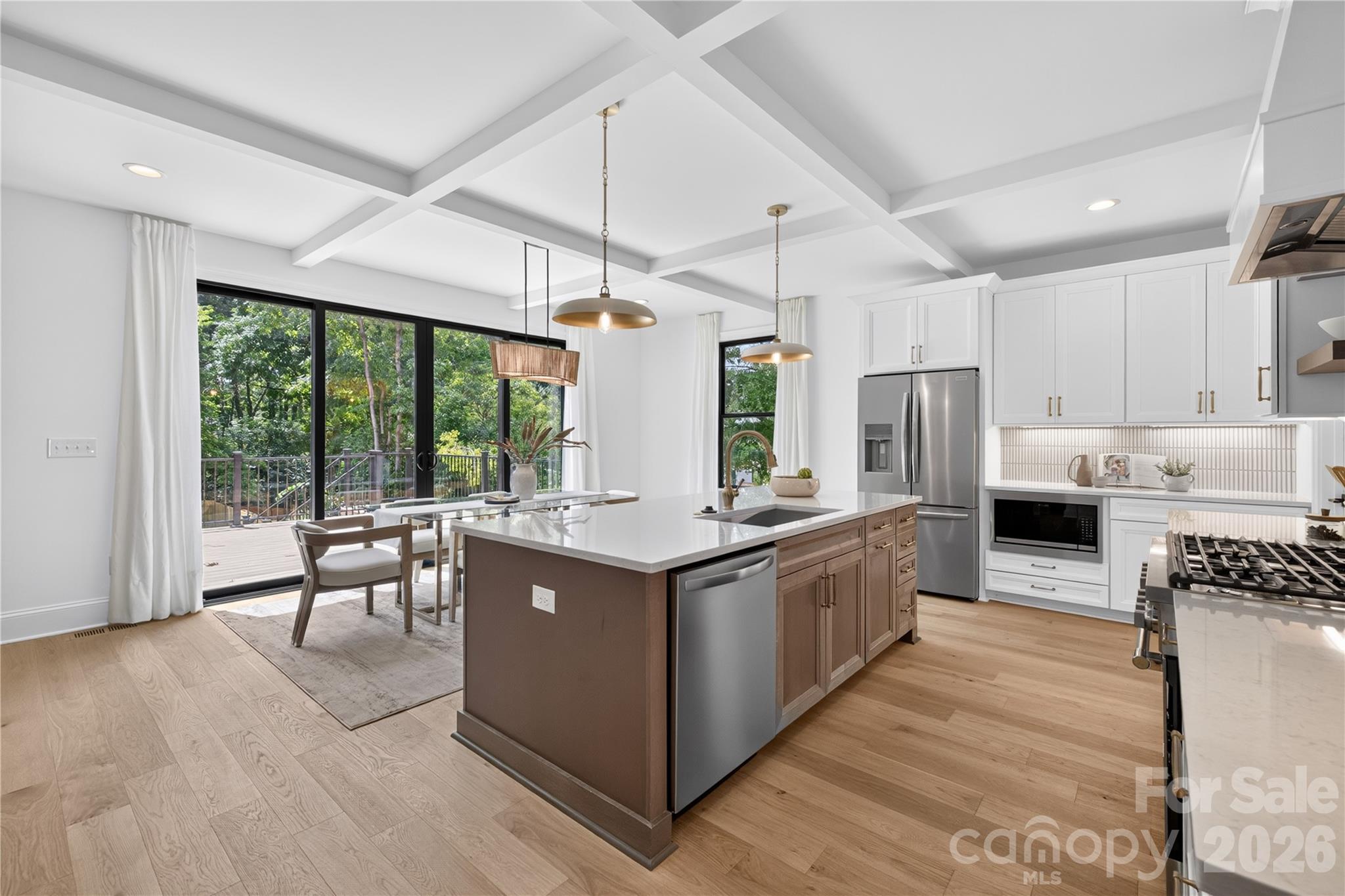 421 W Cama Street Property Photo 7