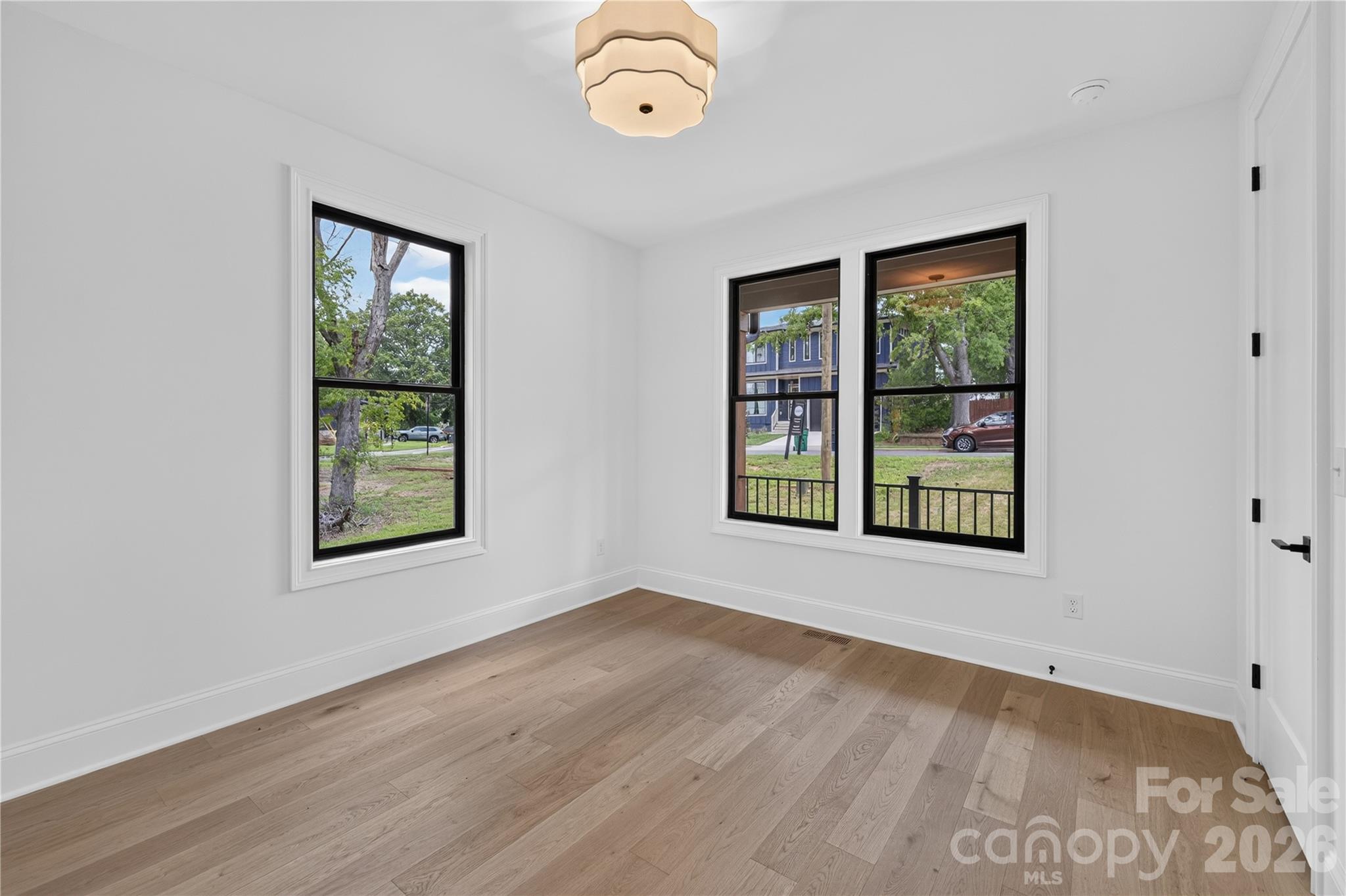 421 W Cama Street Property Photo 18