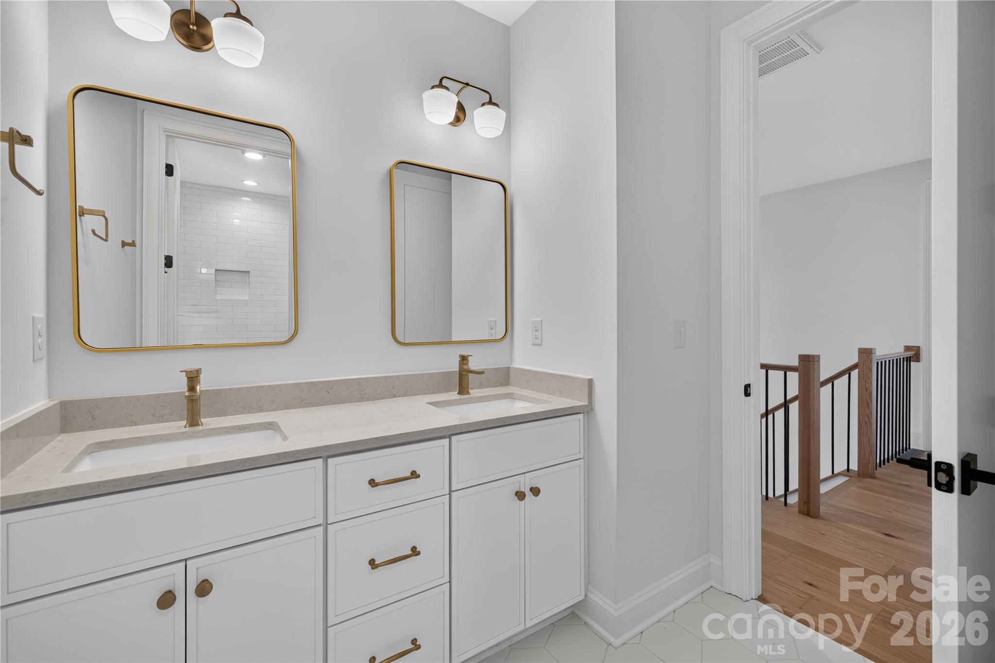421 W Cama Street Property Photo 35
