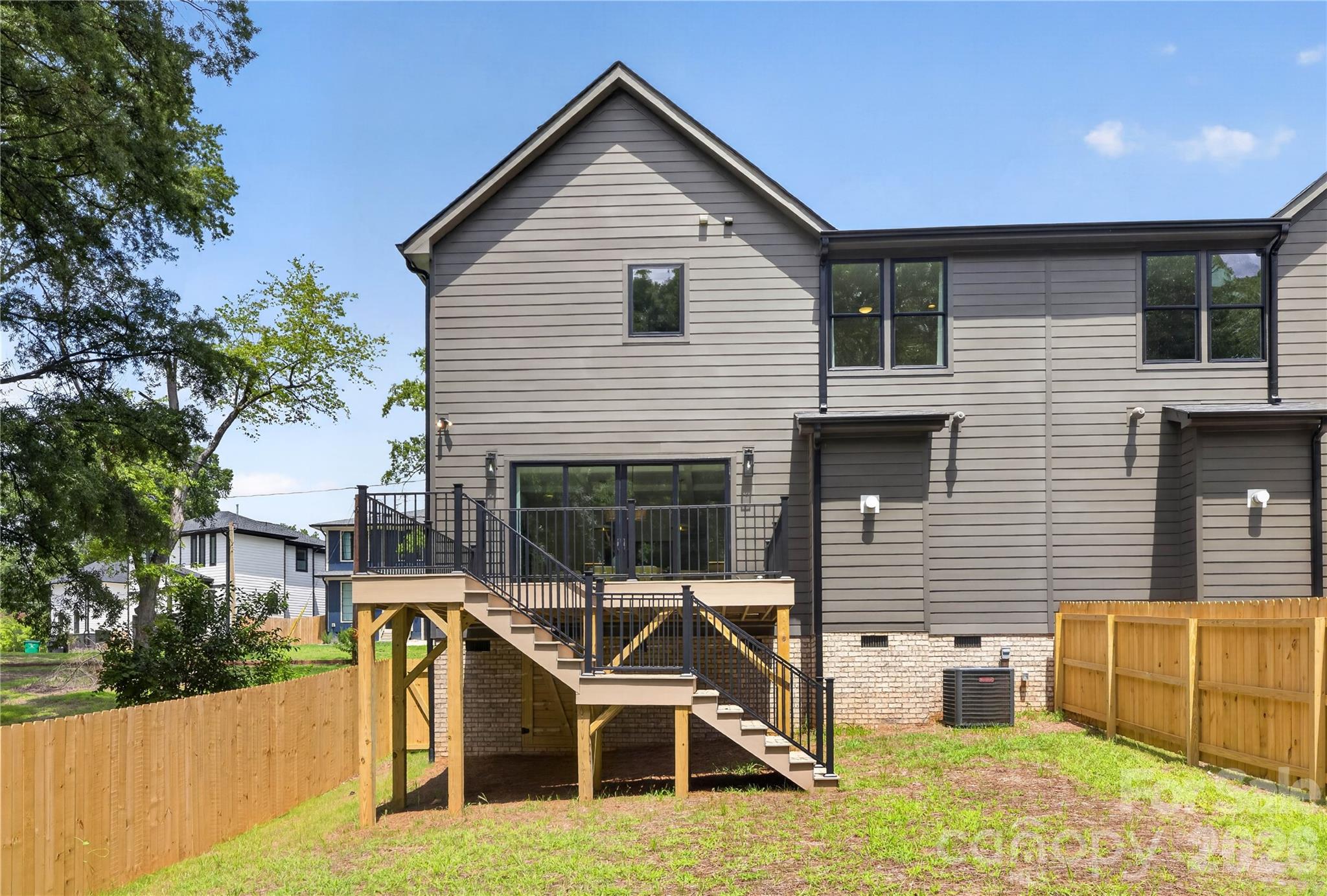 421 W Cama Street Property Photo 45