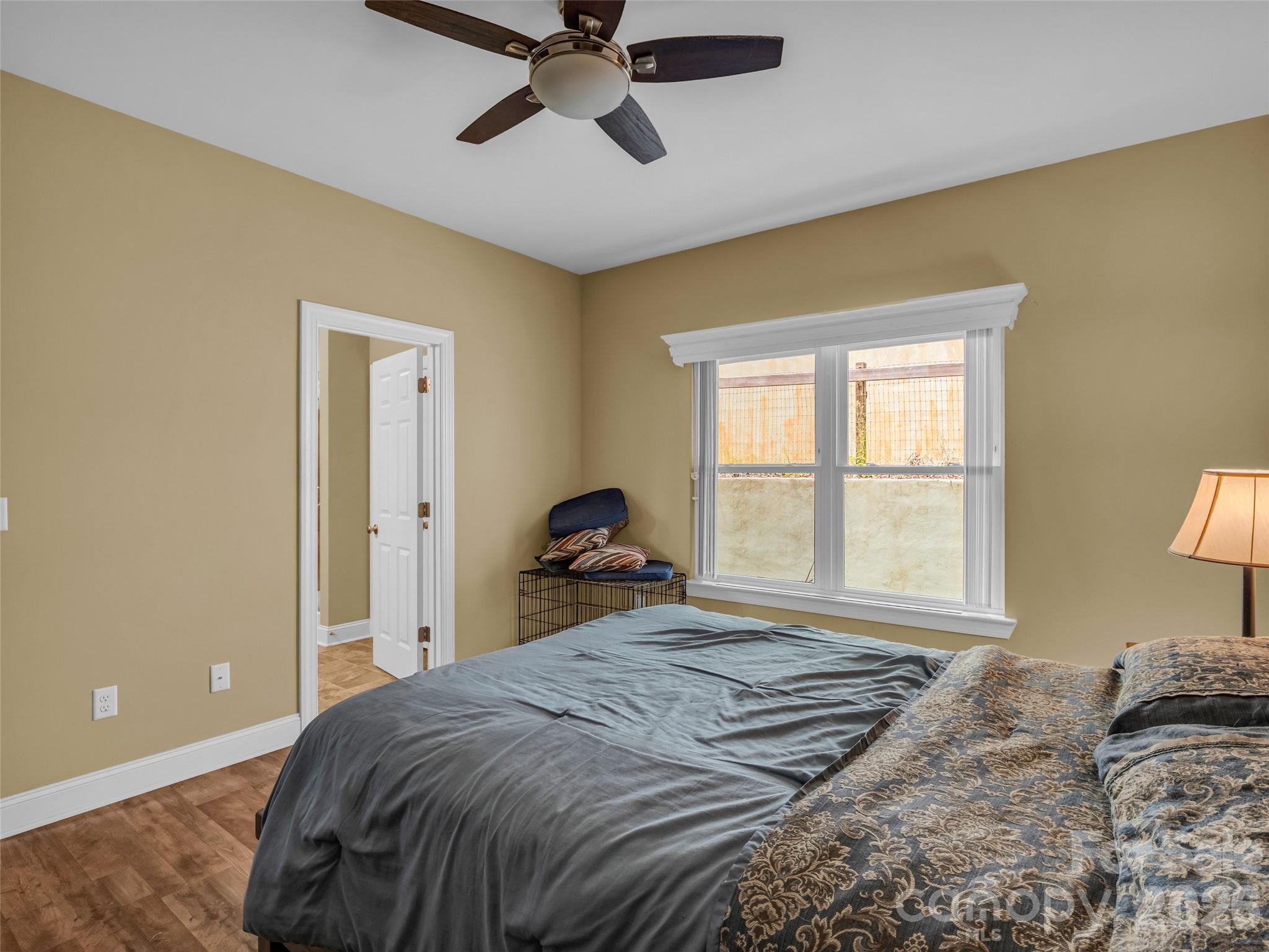 227 Snug Harbor Circle Property Photo 24