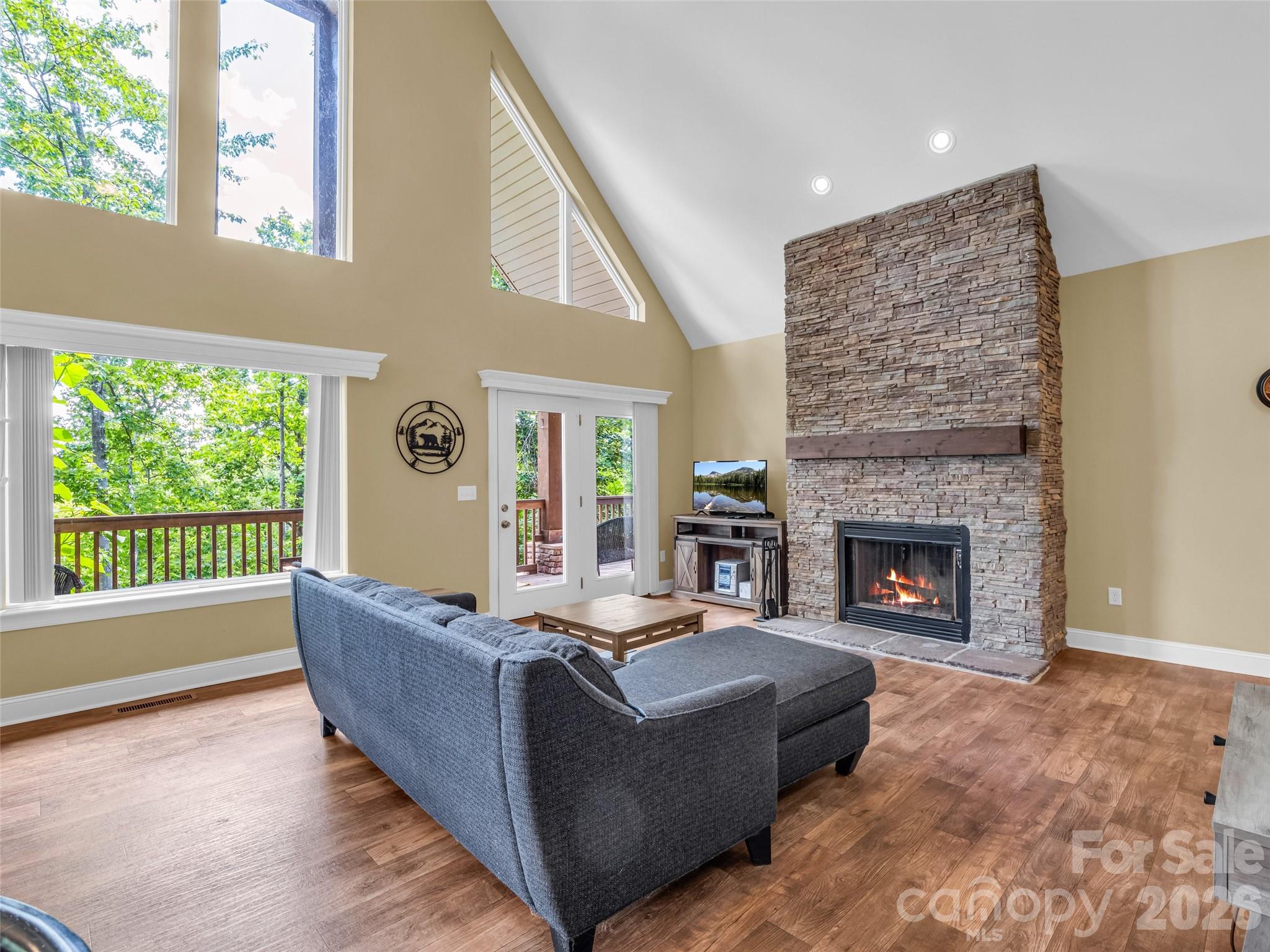 227 Snug Harbor Circle Property Photo 25