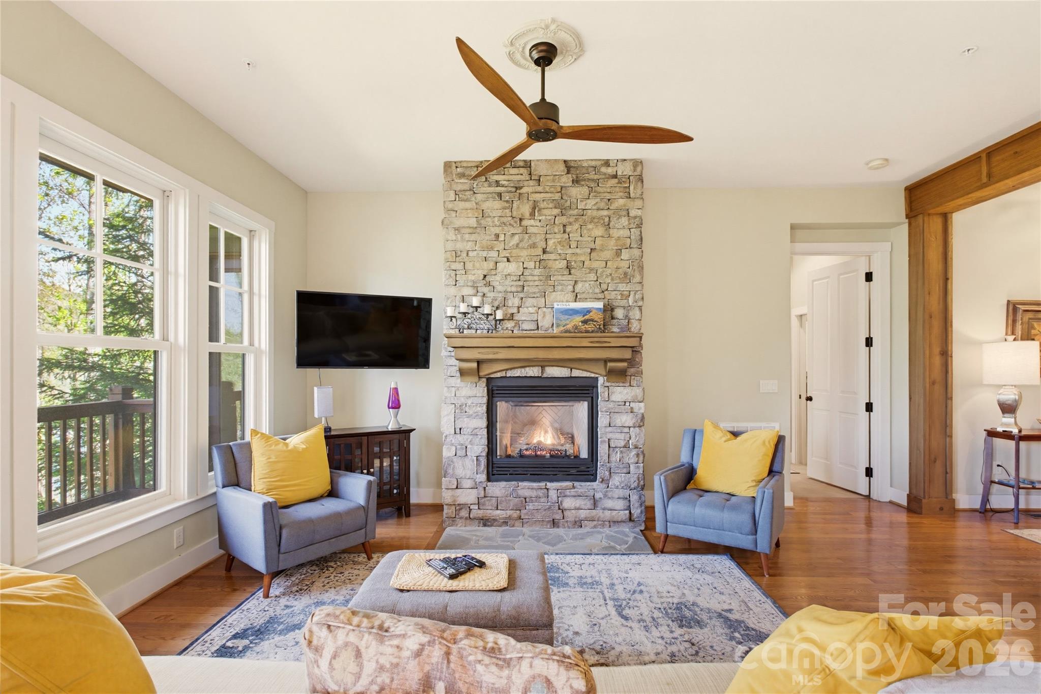 103 Southshore Drive 1 Property Photo 10