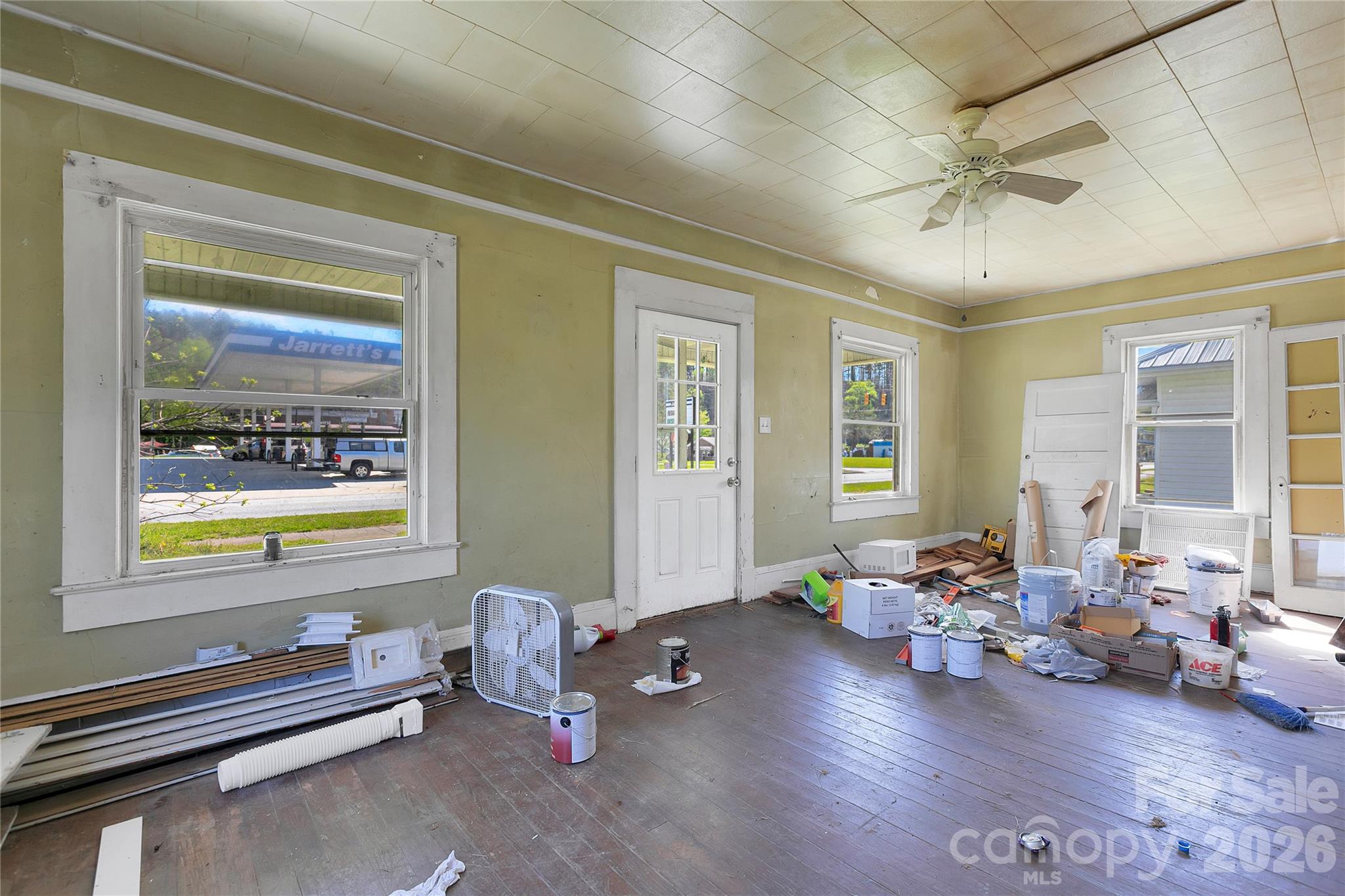 204 Main Street Property Photo 2