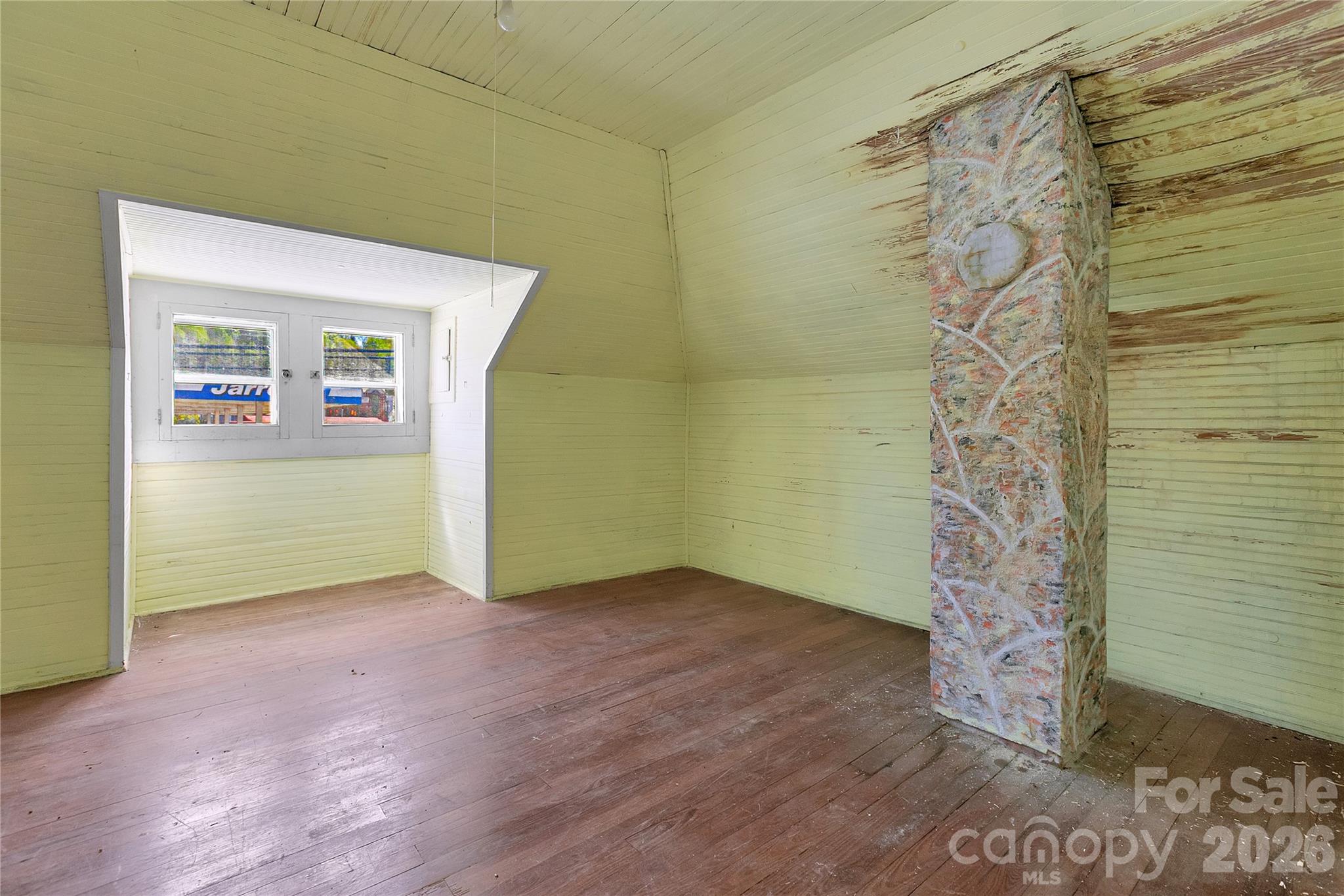 204 Main Street Property Photo 16