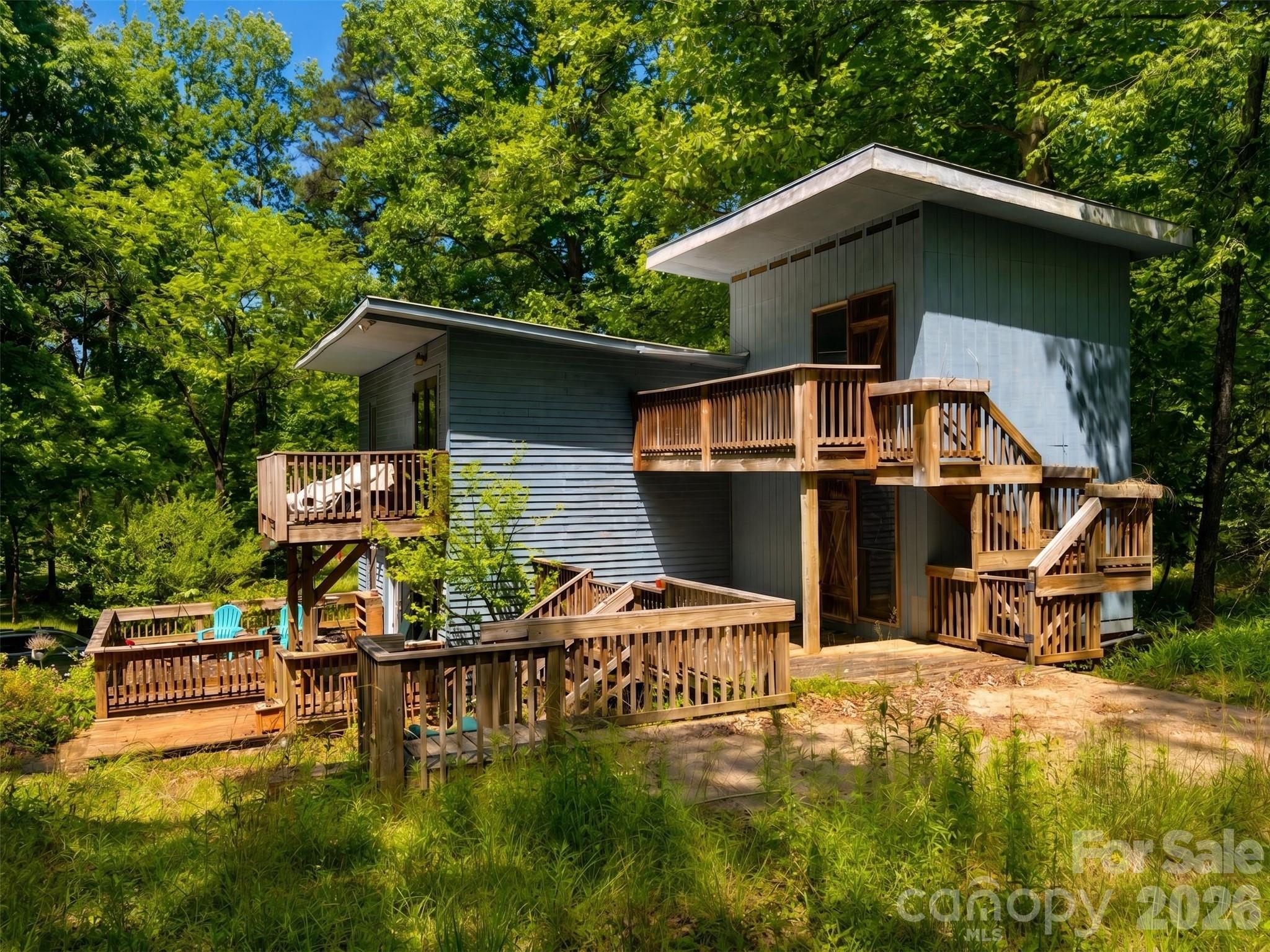 183 Cedarberry Glen Property Photo 2