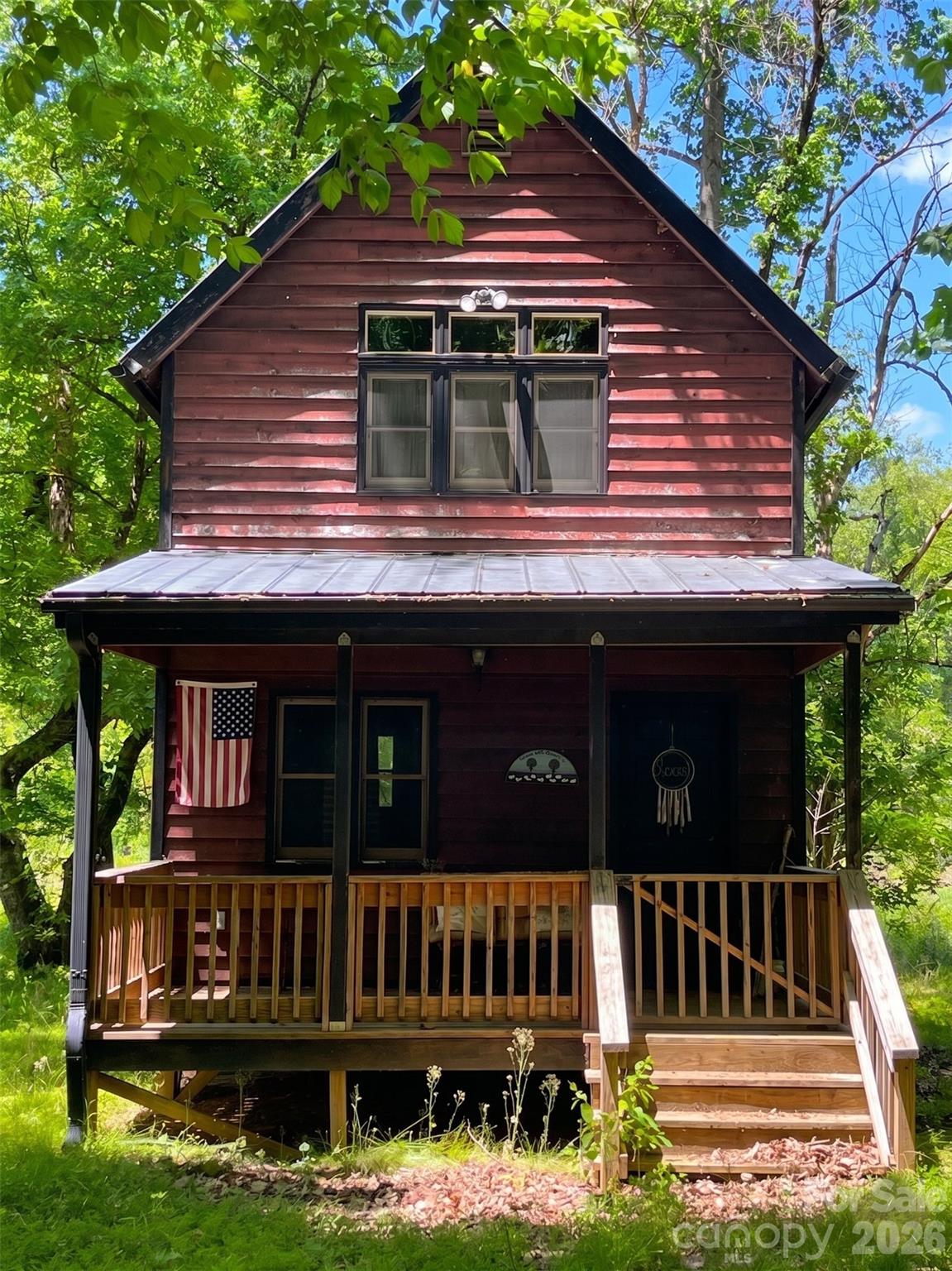 183 Cedarberry Glen Property Photo 3