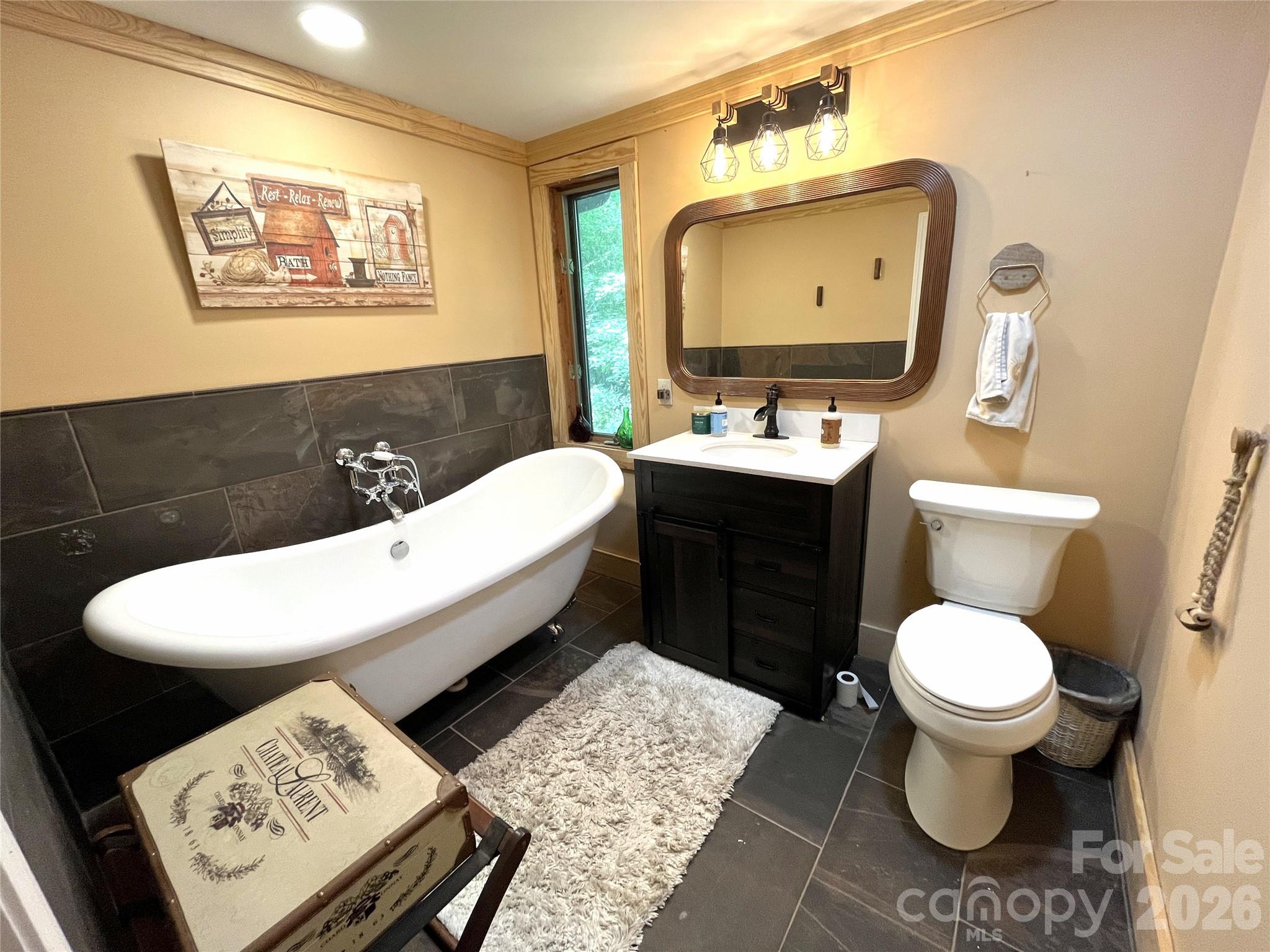 183 Cedarberry Glen Property Photo 15