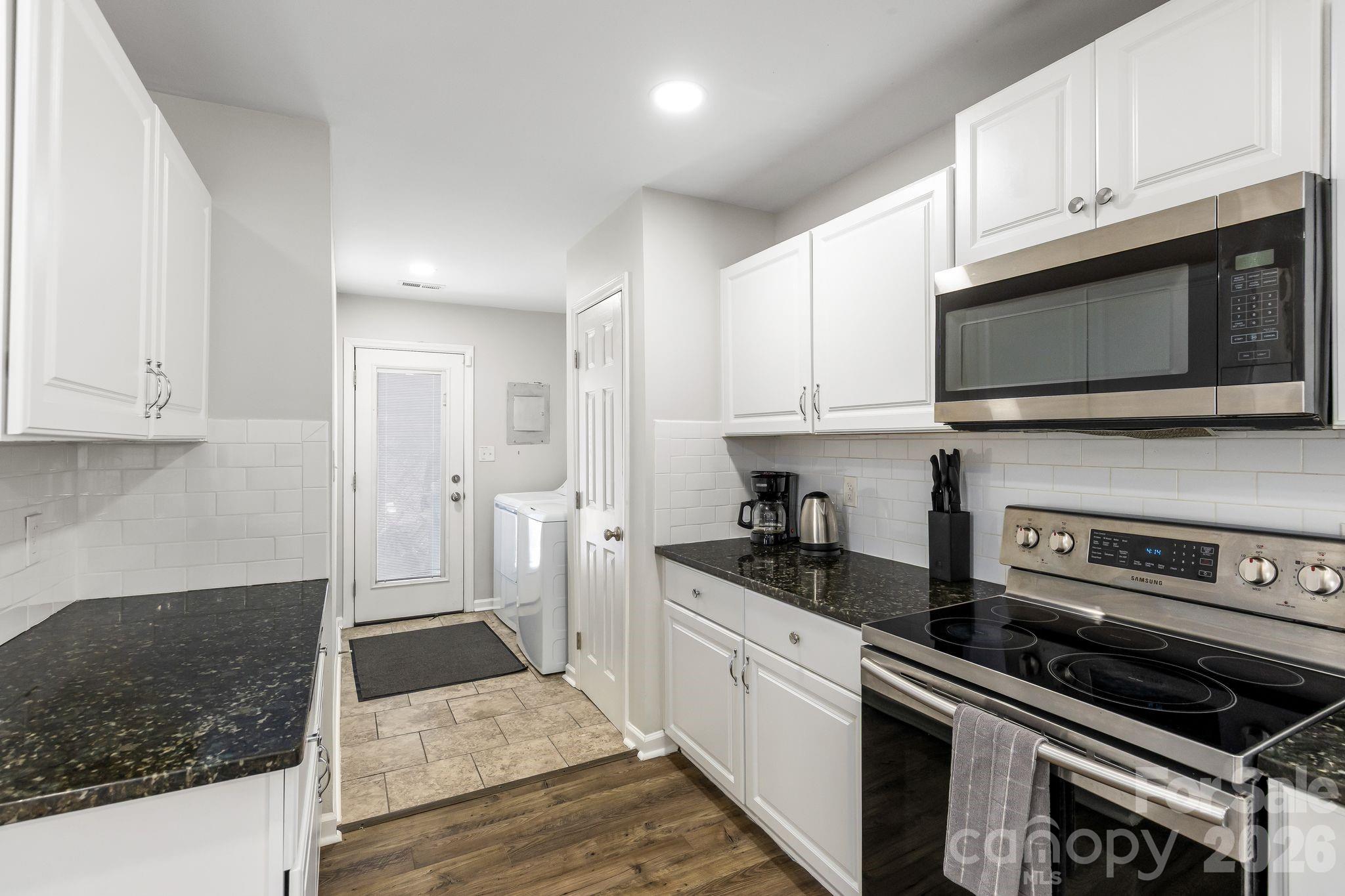 4508 Belle Plaine Drive Property Photo 11