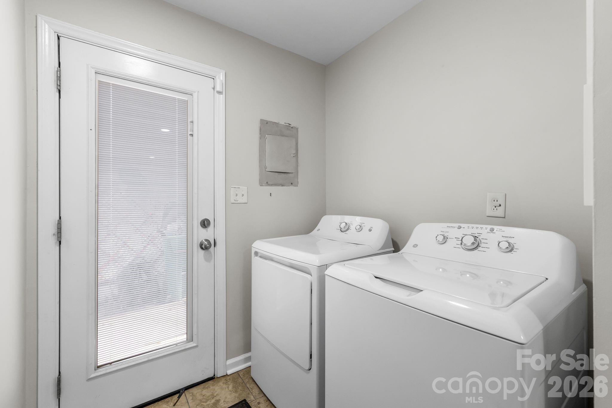 4508 Belle Plaine Drive Property Photo 22