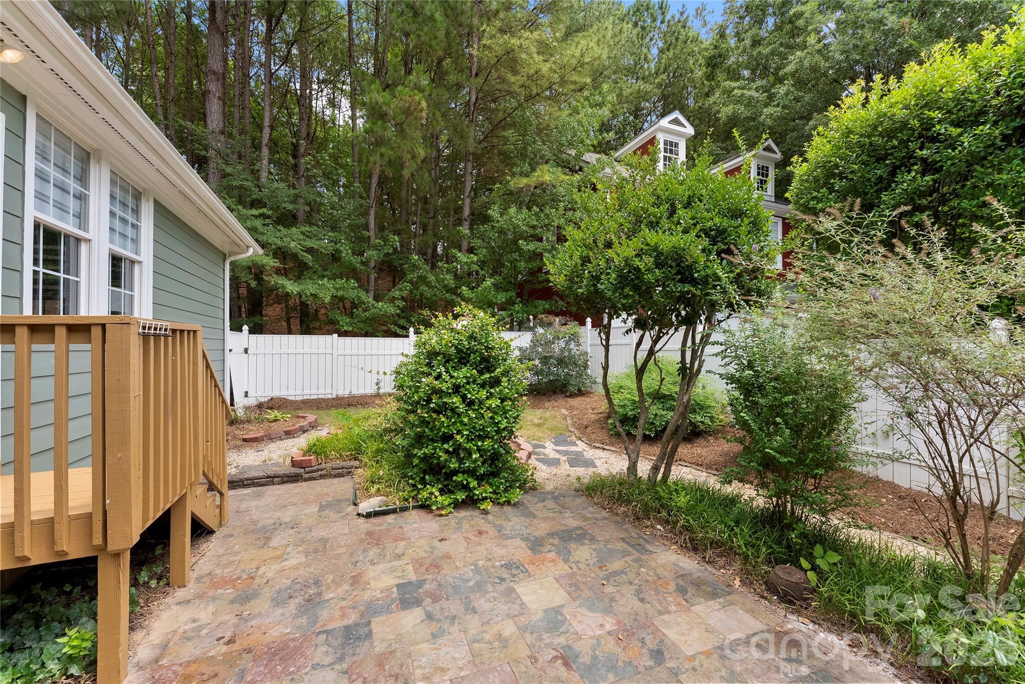 1348 Barnett Woods Crossing Property Photo 33