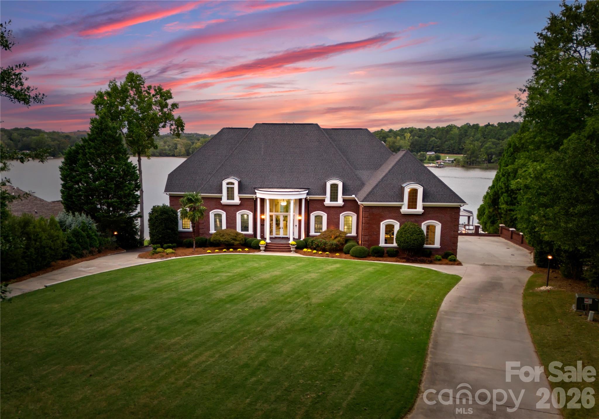 249 Blue Heron Drive Property Photo 4