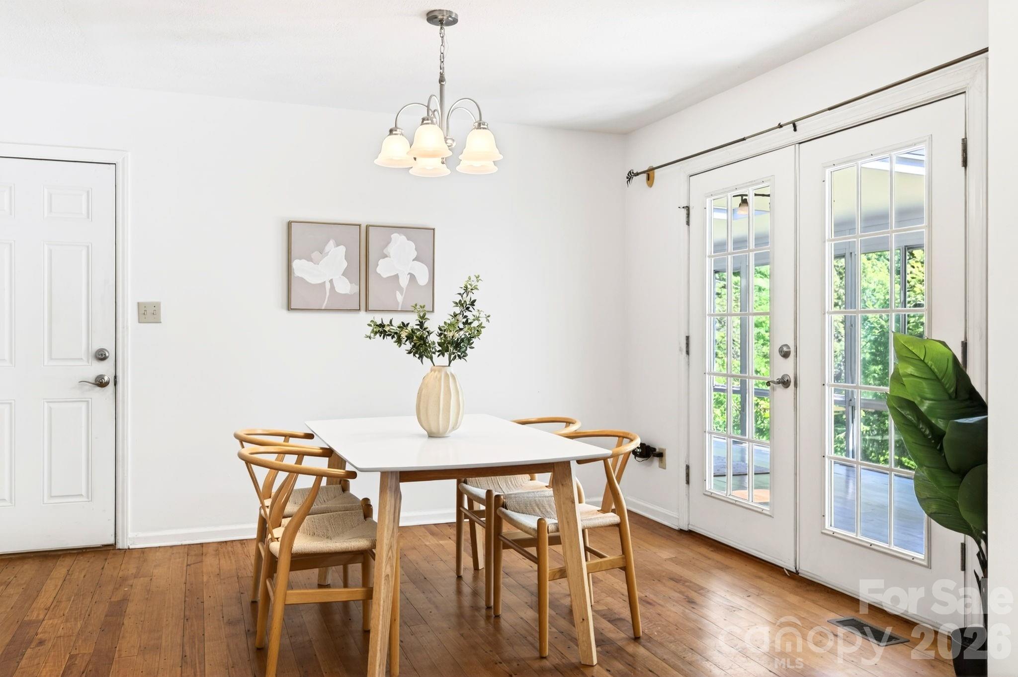 109 Lovers Loop Road Property Photo 9