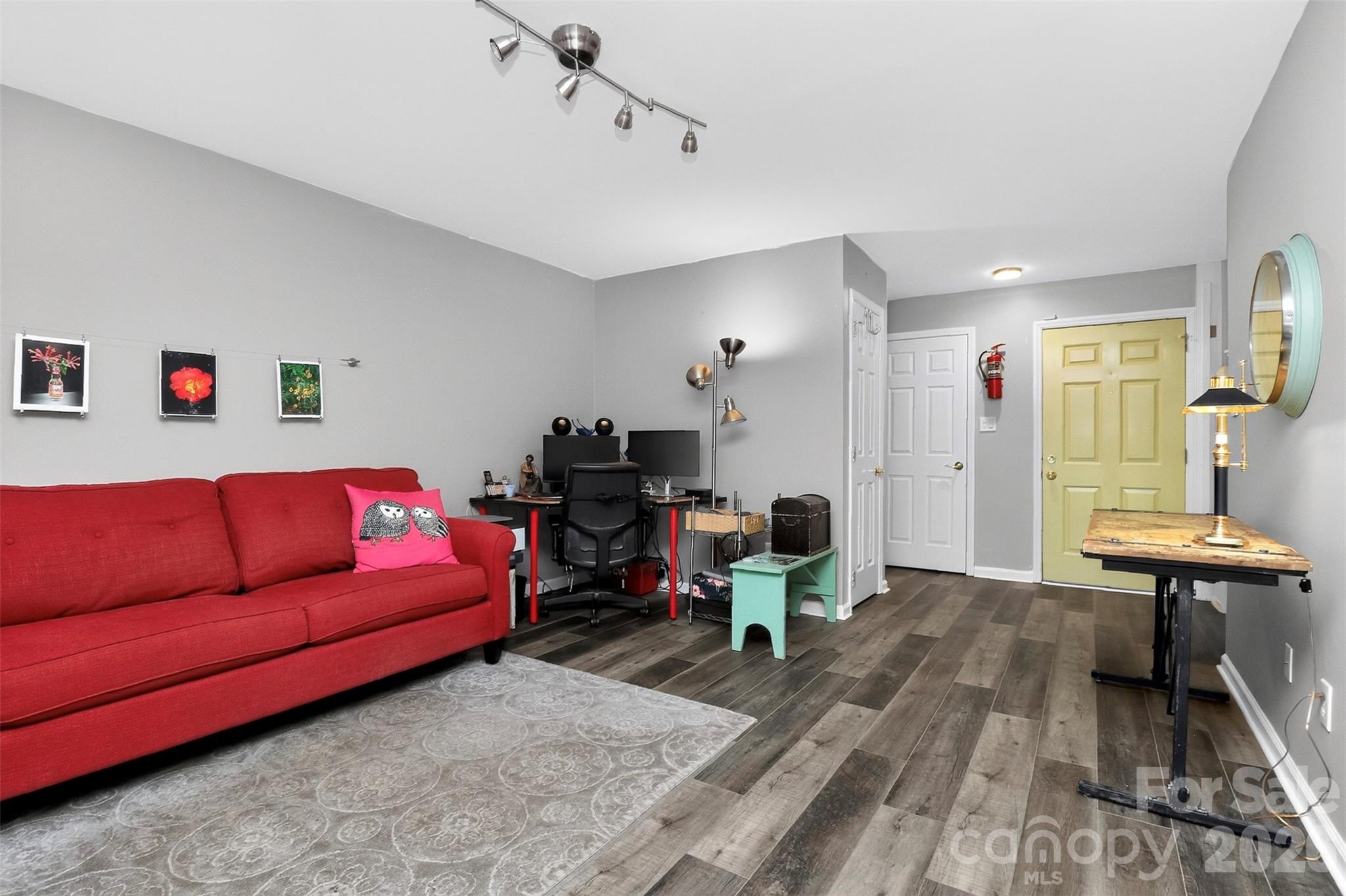 9232 Kings Canyon Drive Property Photo 7