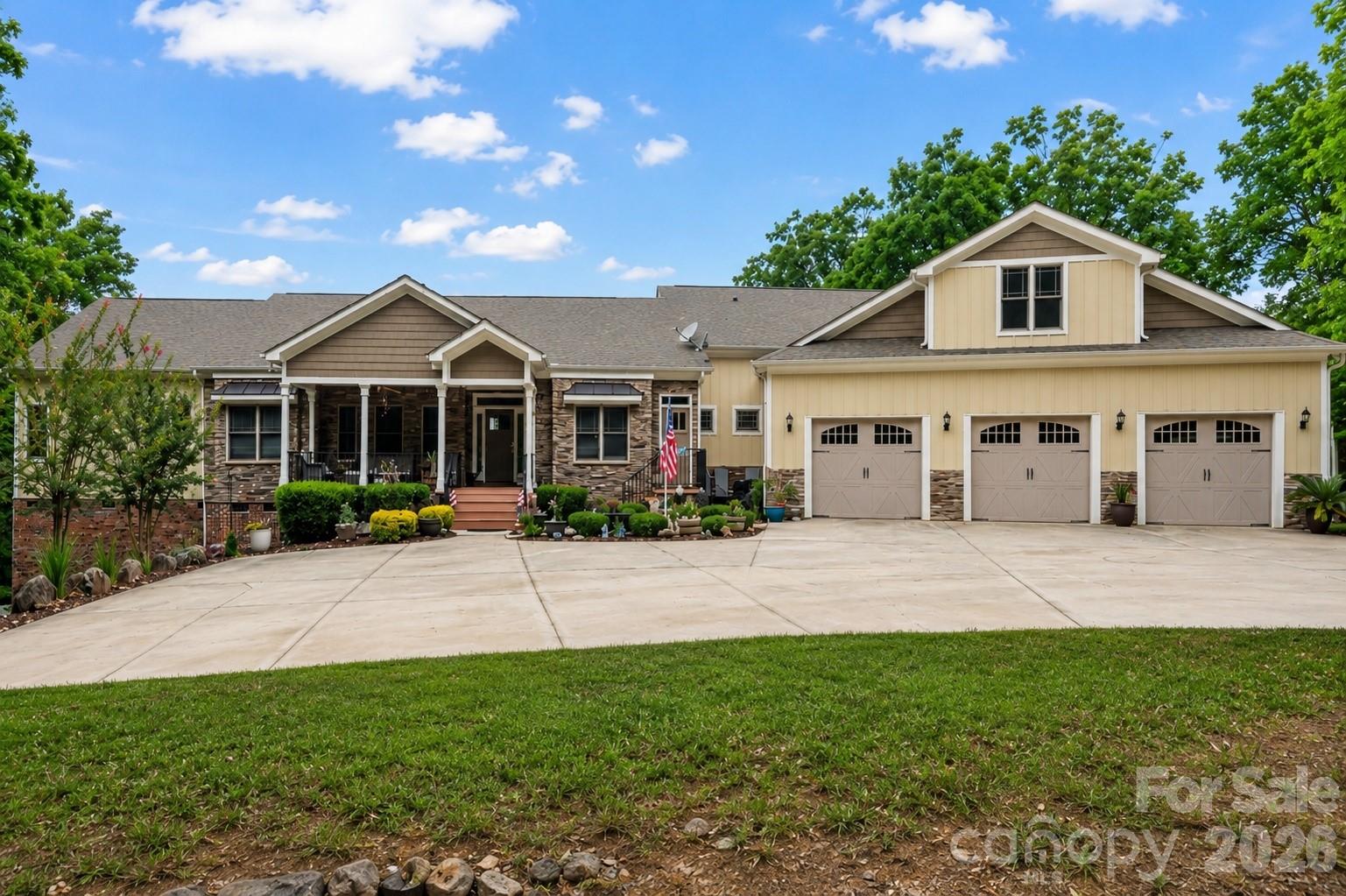 2207 Sierra Trace Road Property Photo 1