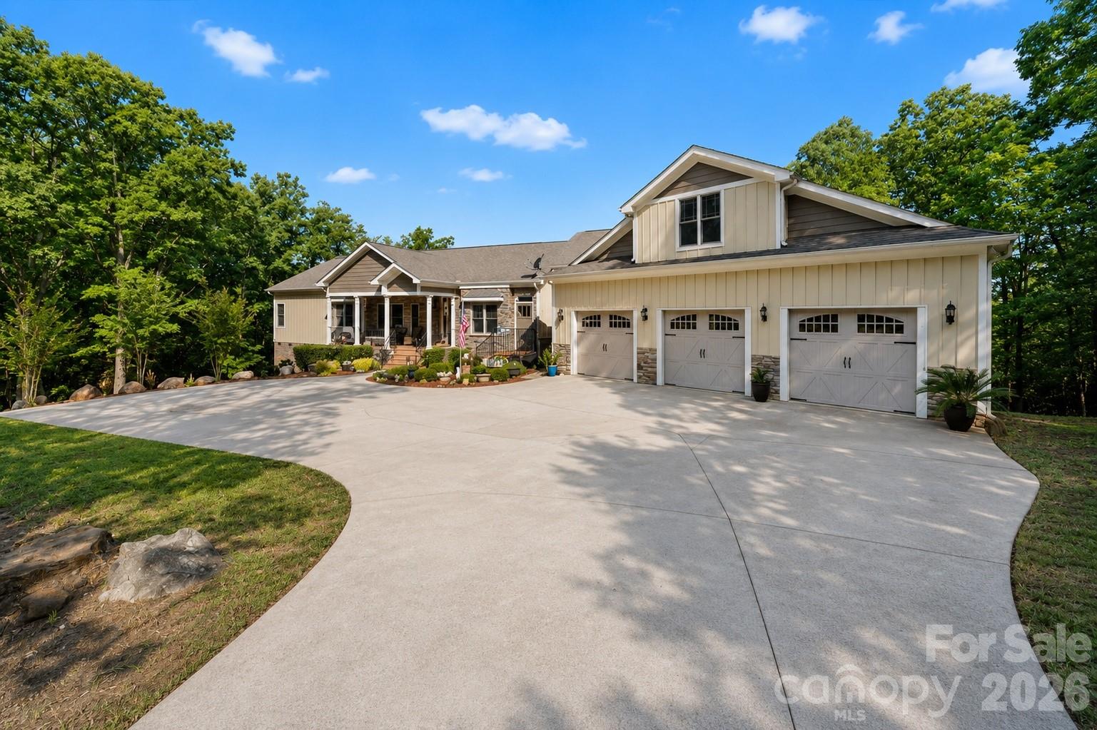 2207 Sierra Trace Road Property Photo 2