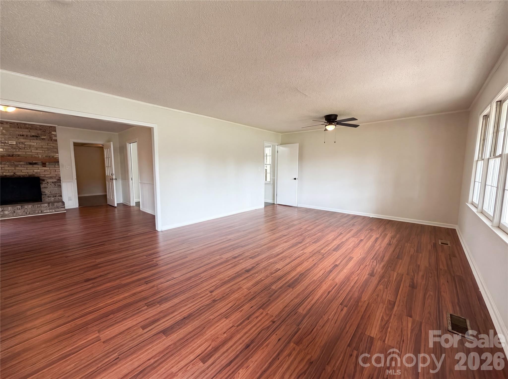 814 Charles Road Property Photo 7