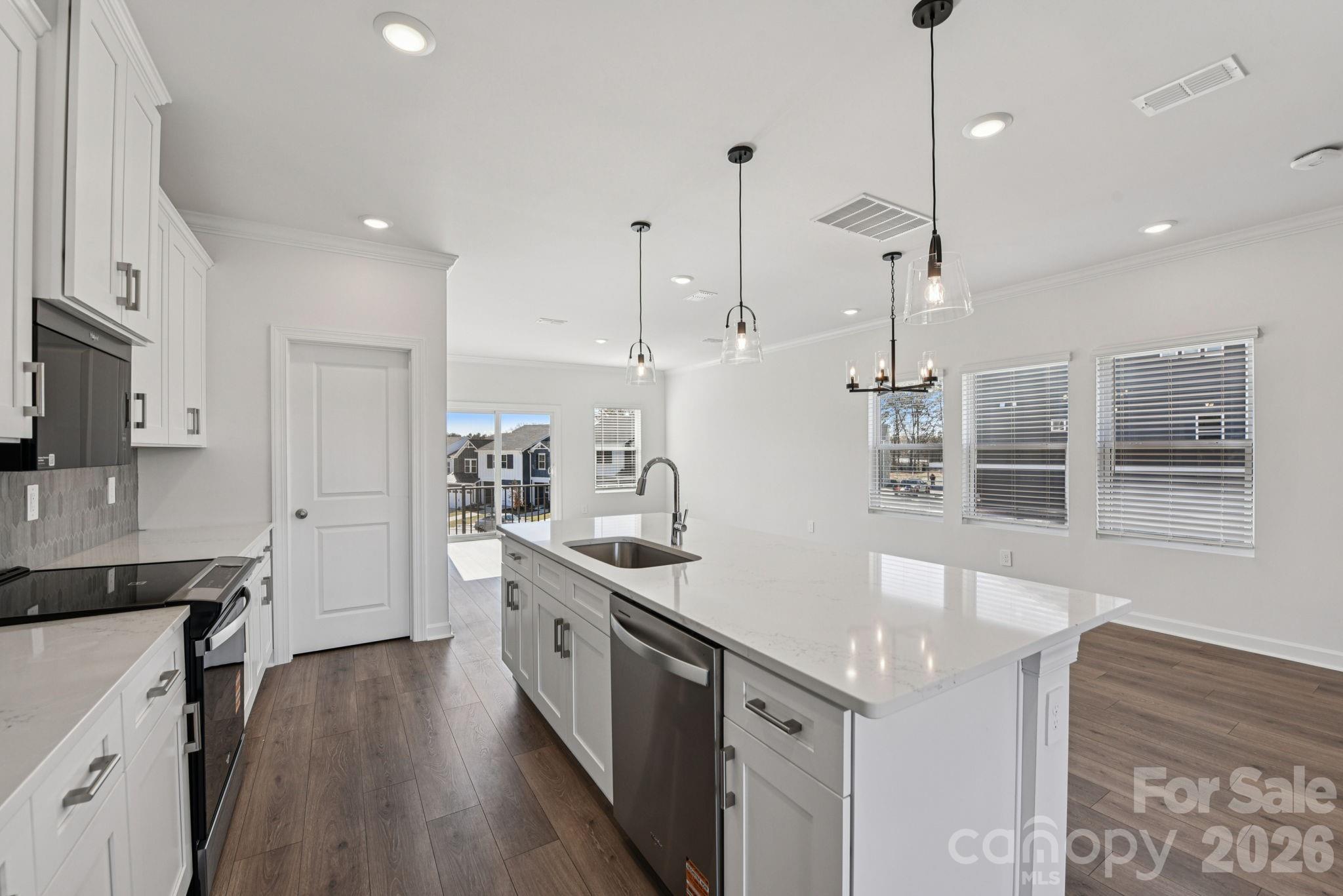 363 Golden Maple Court Property Photo 8