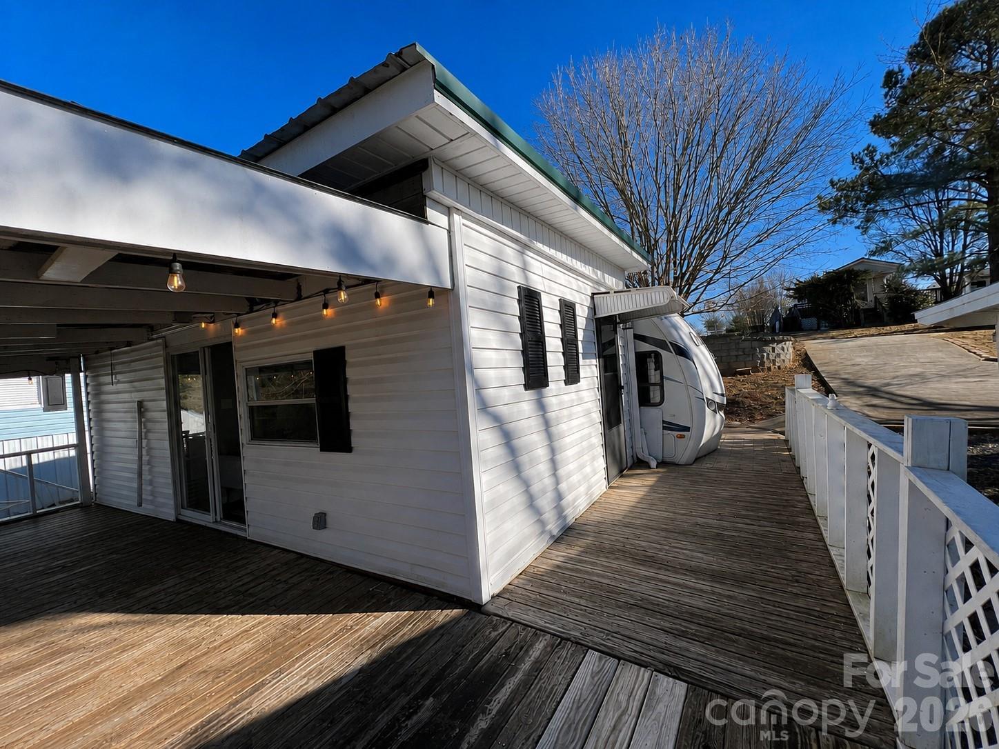 322 Mount View Lane Property Photo 1
