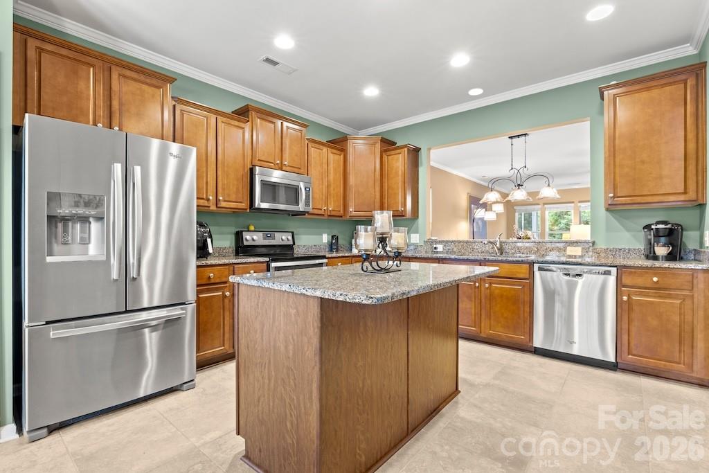 7020 Kitty Hawk Lane Property Photo 4
