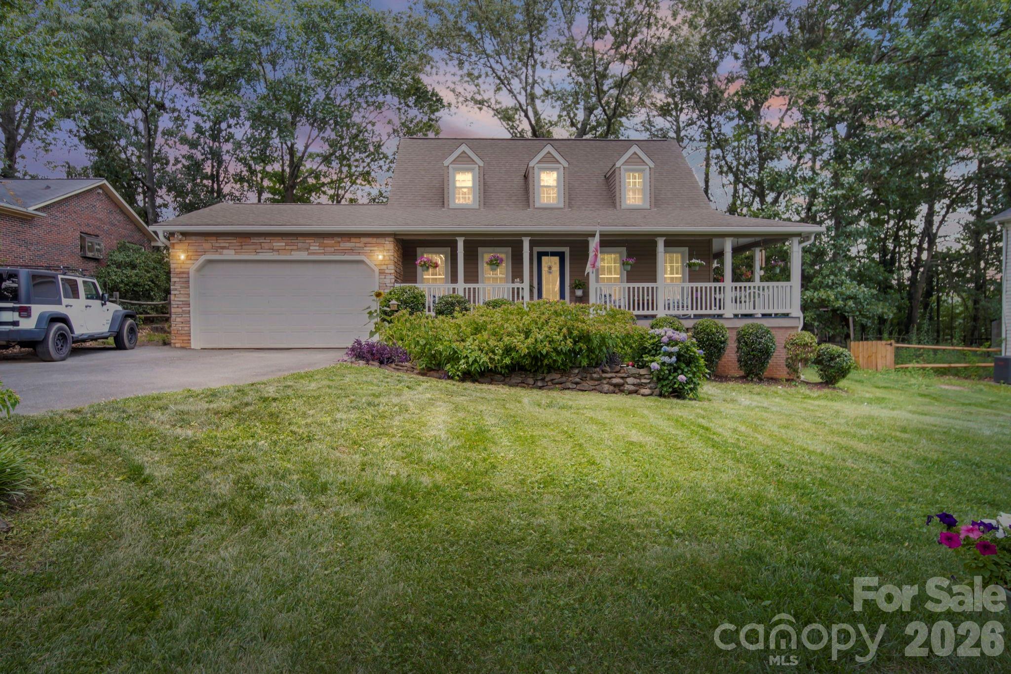 7813 Red Robin Trail Property Photo 4