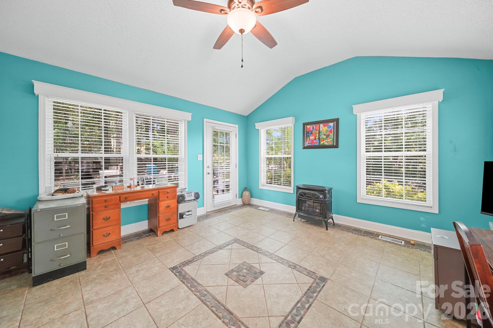 7813 Red Robin Trail Property Photo 16