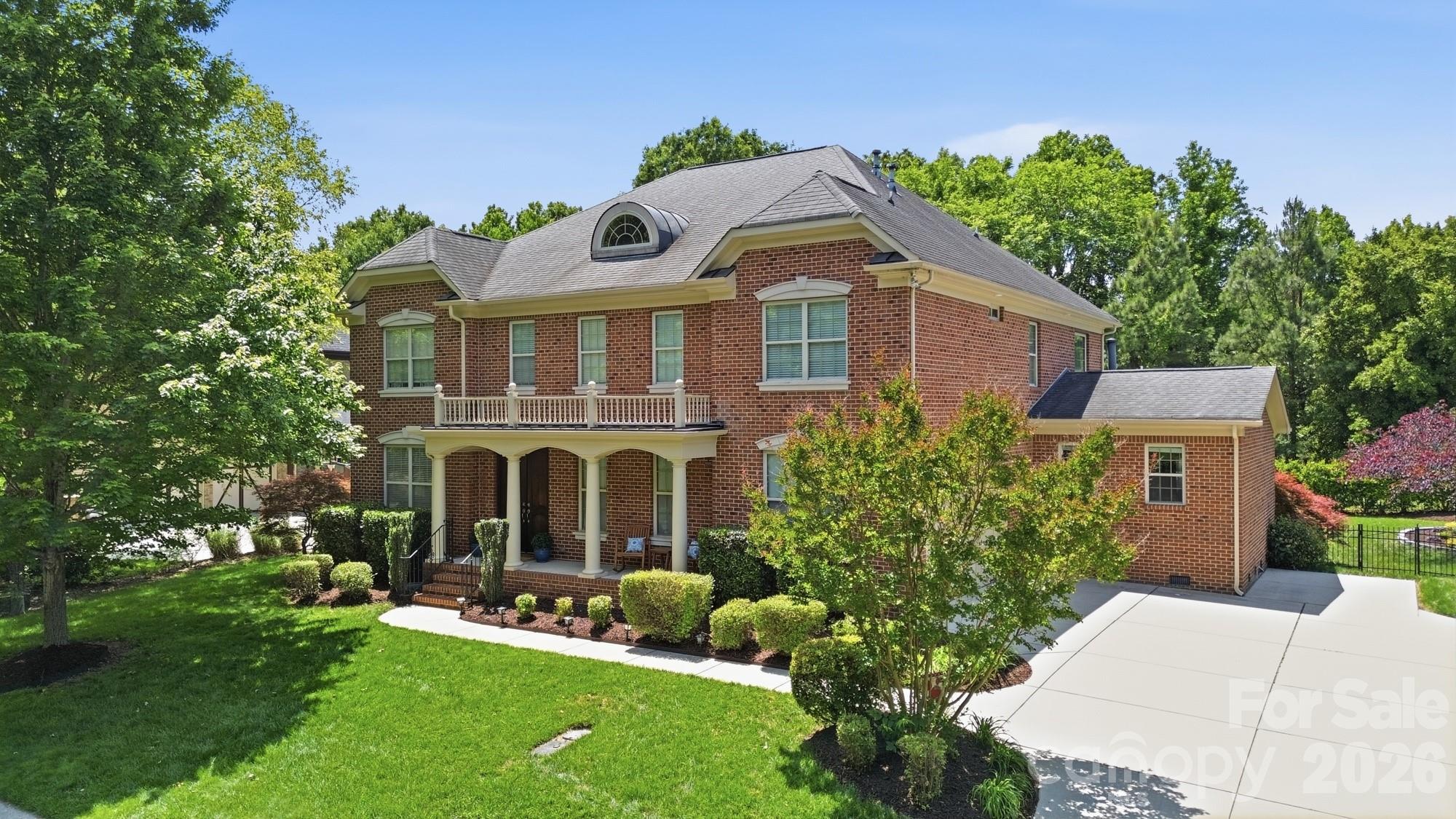 3219 Lakehurst Crossing Property Photo 1