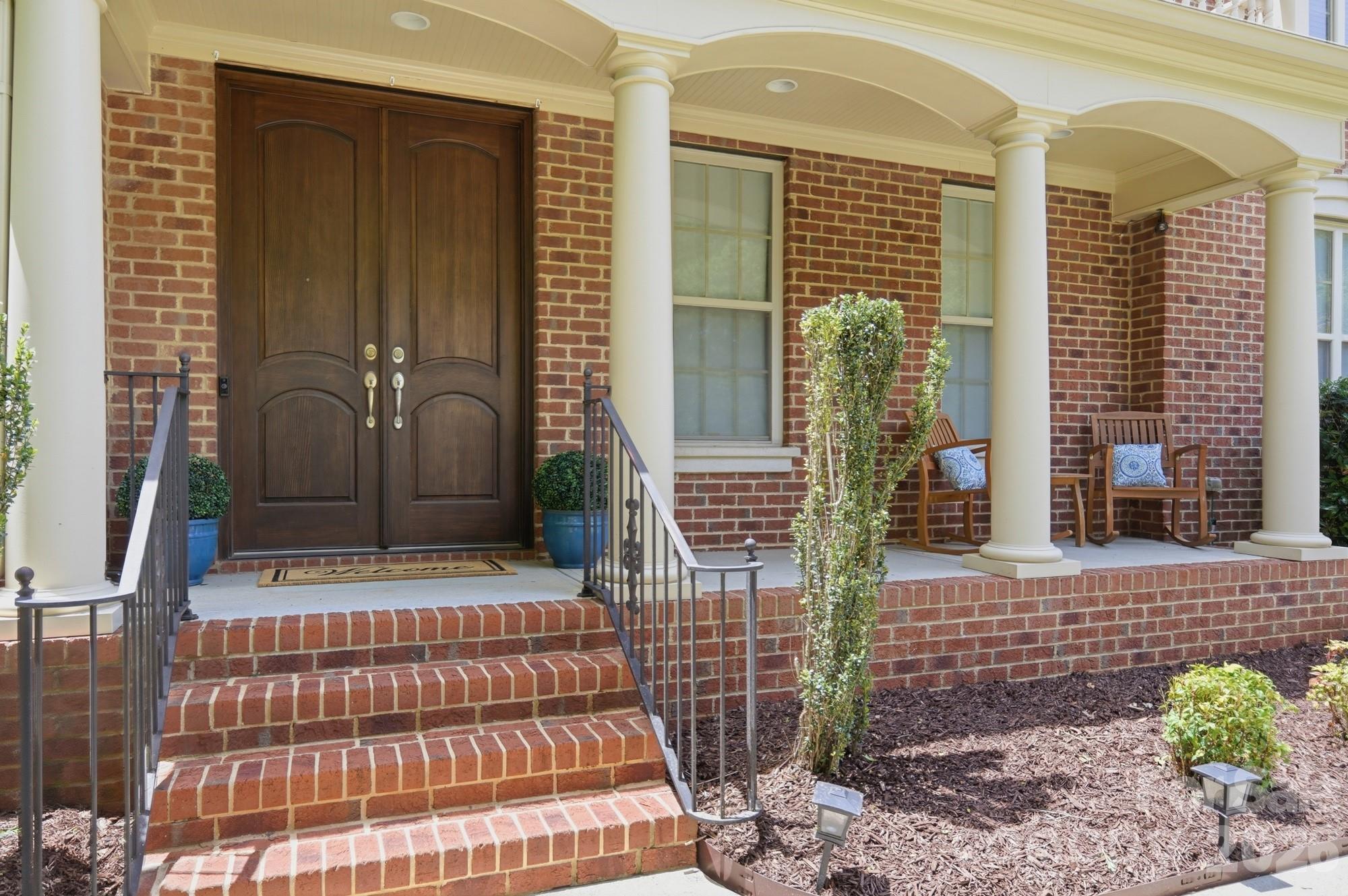 3219 Lakehurst Crossing Property Photo 9
