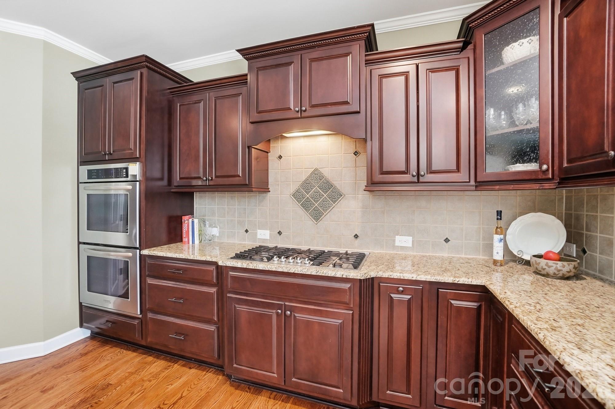 3219 Lakehurst Crossing Property Photo 14