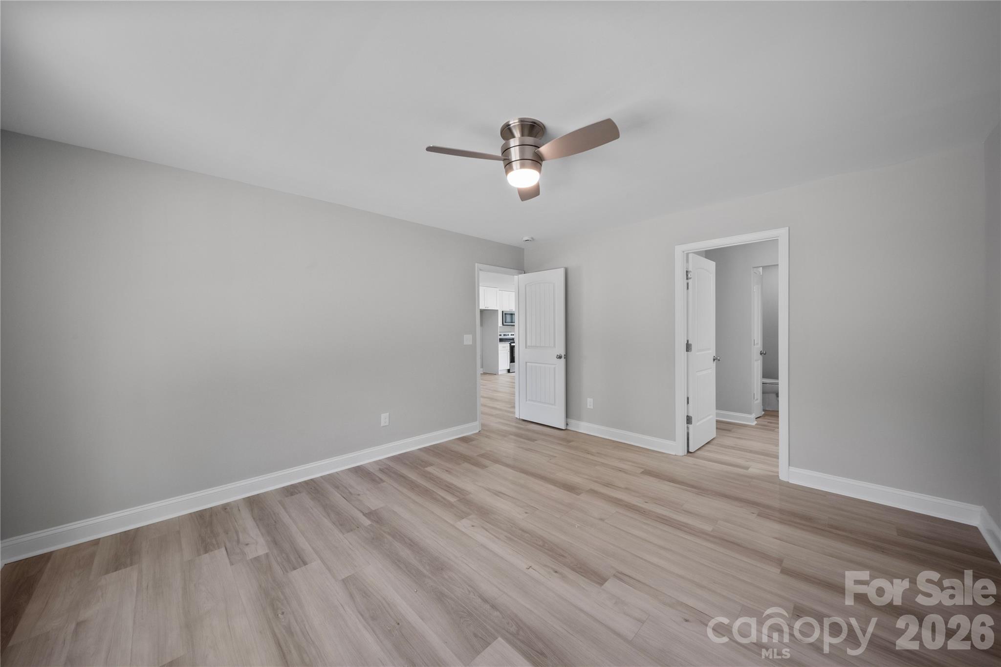 301 W 9th Street Property Photo 11