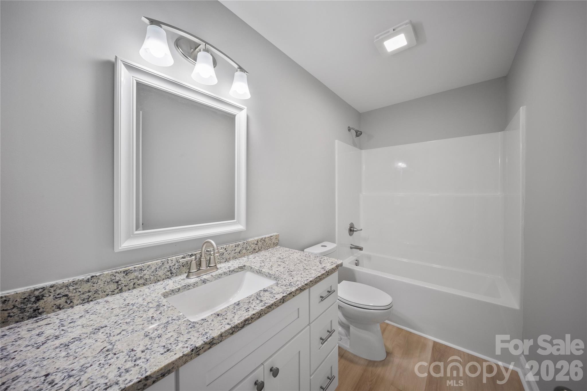 301 W 9th Street Property Photo 16