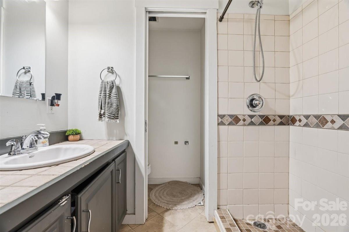 1177 Runway Drive Property Photo 12