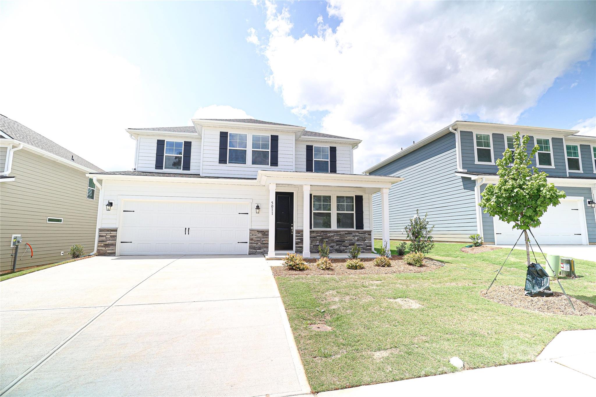 5011 Twin River Drive Property Photo 1