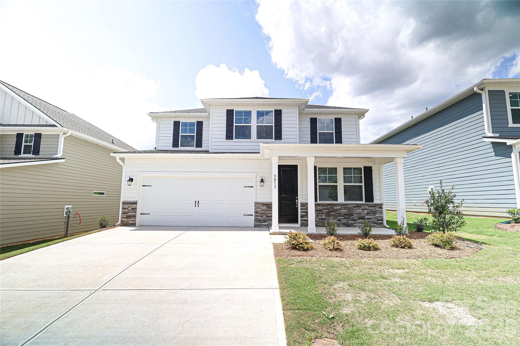 5011 Twin River Drive Property Photo 2