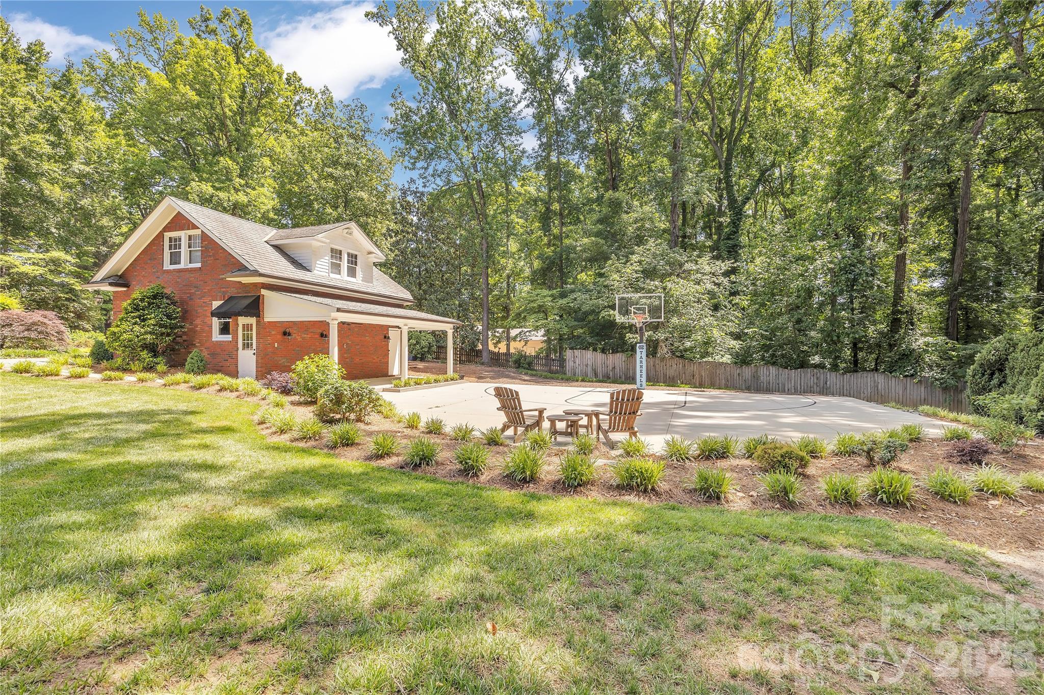 128 W Colonial Drive Property Photo 44