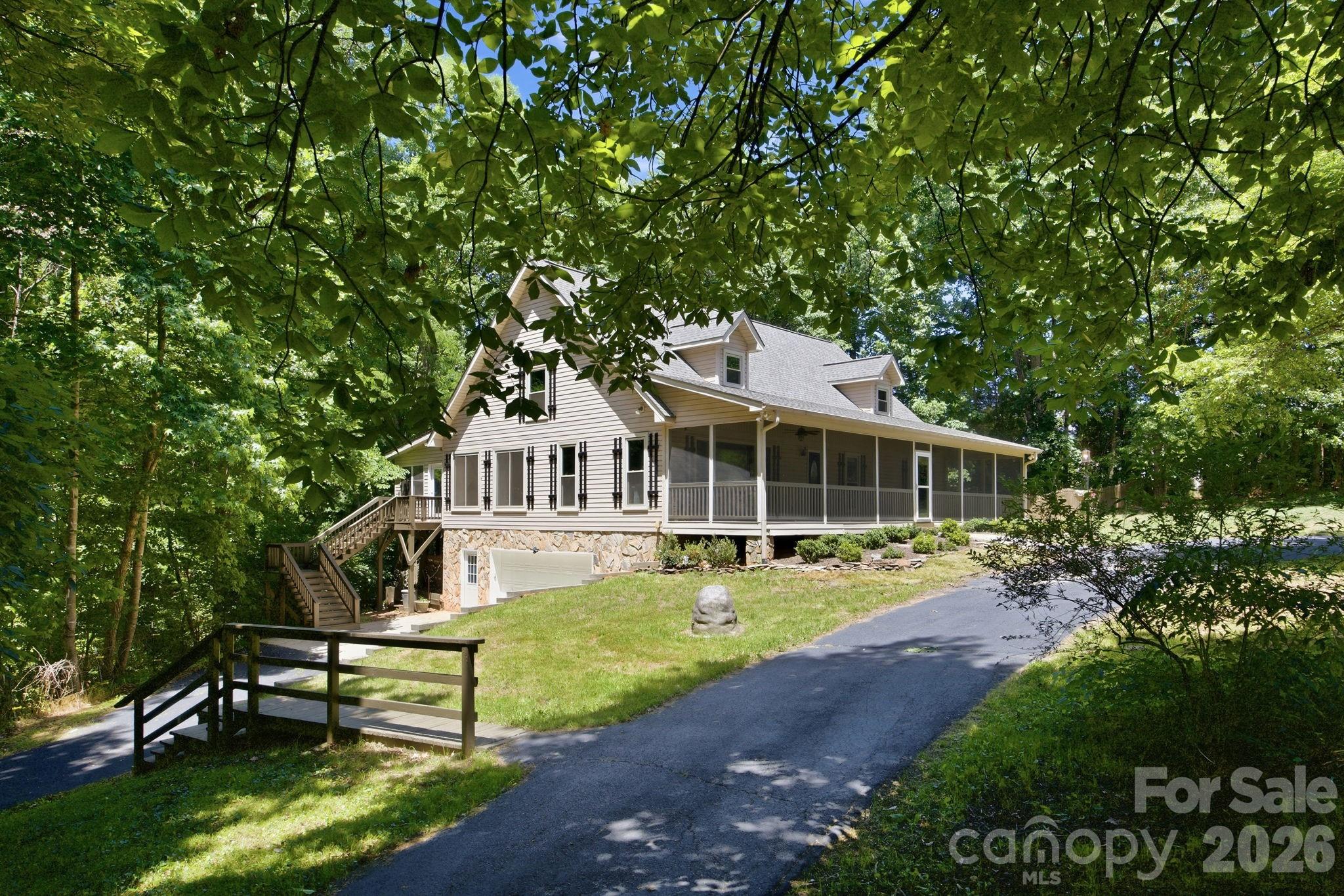 195 Azalea Road Property Photo 3